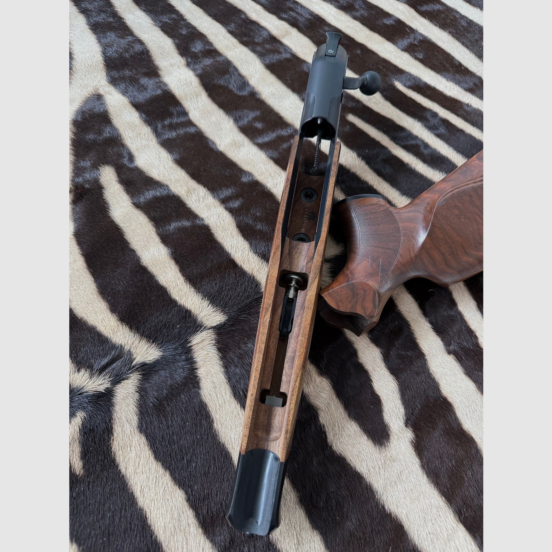 BLASER R8 KIT DE CONVERSION GAUCHE SYSTÈME GAUCHE CULASSE AVANT ET ARRIÈRE, PORTE-VERROU GAUCHE IC