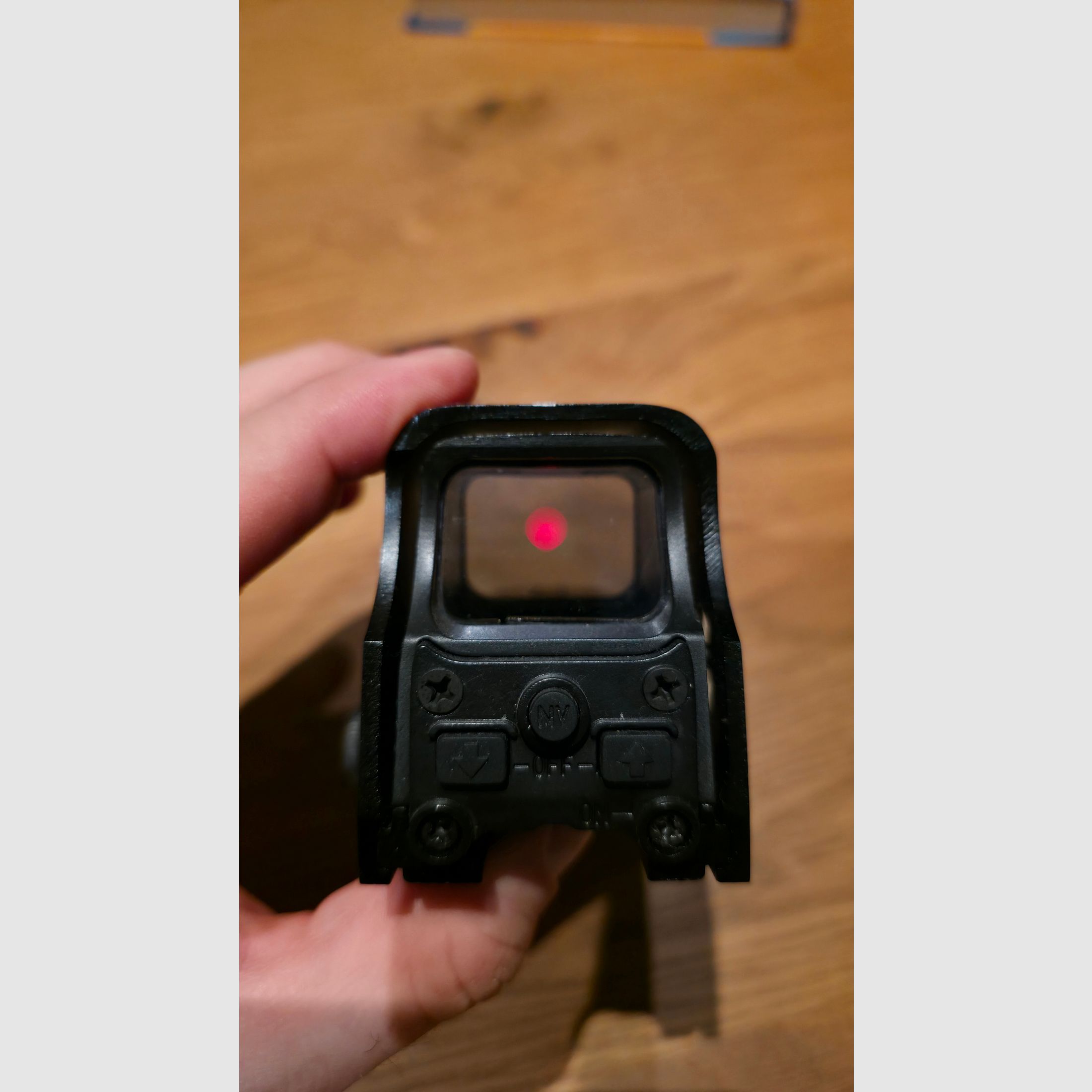 Holographic sight for airsoft