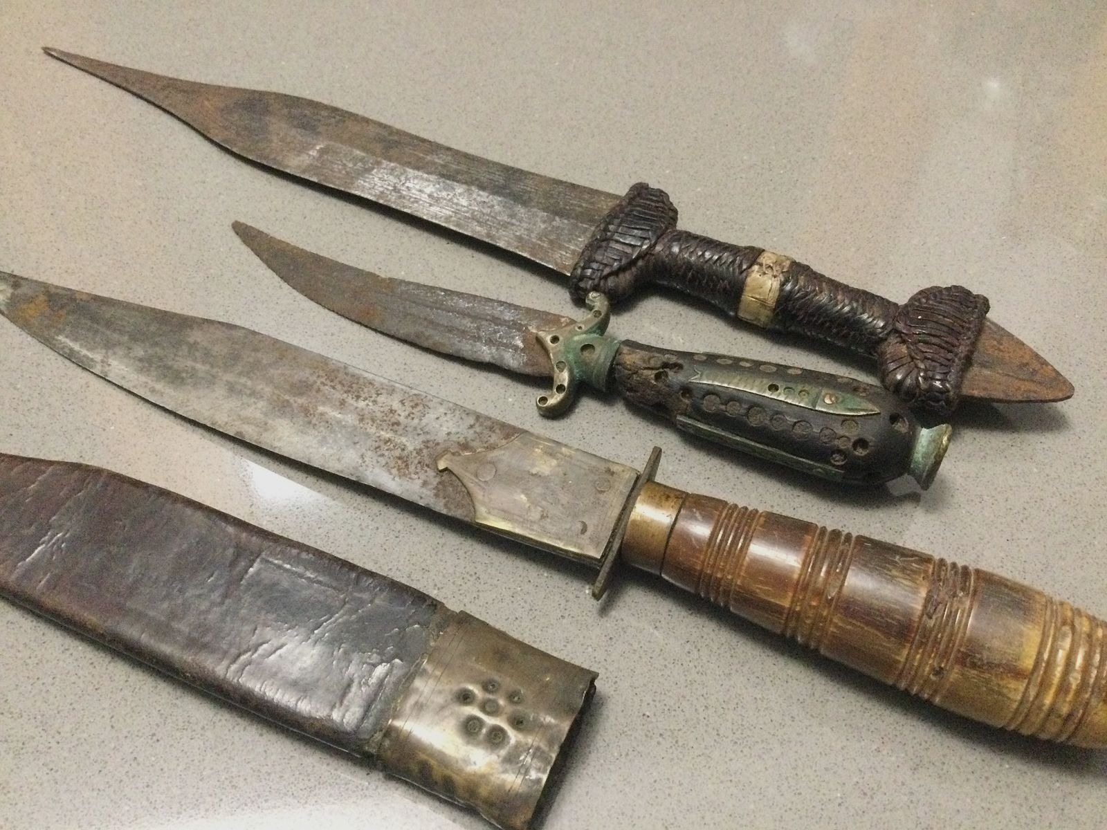 Messer, Dolch, uralt, museales Konvolut. Sammler, Liebhaber