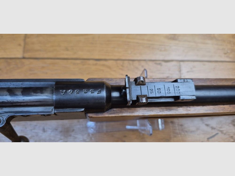 Sehr schöne Schul- oder Kinderbüchse Lebel – Selten im Kaliber 22LR! (und nicht bosquette!) – Waffe eines stéphanois Handwerkers – Sehr gute Mechanik – Sehr schönes Holz und Originalbrünierung – „mono-matricule“ – Visier von 25 bis 200m – Der Charme der III. Republik in einem seltenen Kaliber für dieses Modell – CAT C – TBE ++, Bild 17 von 26
