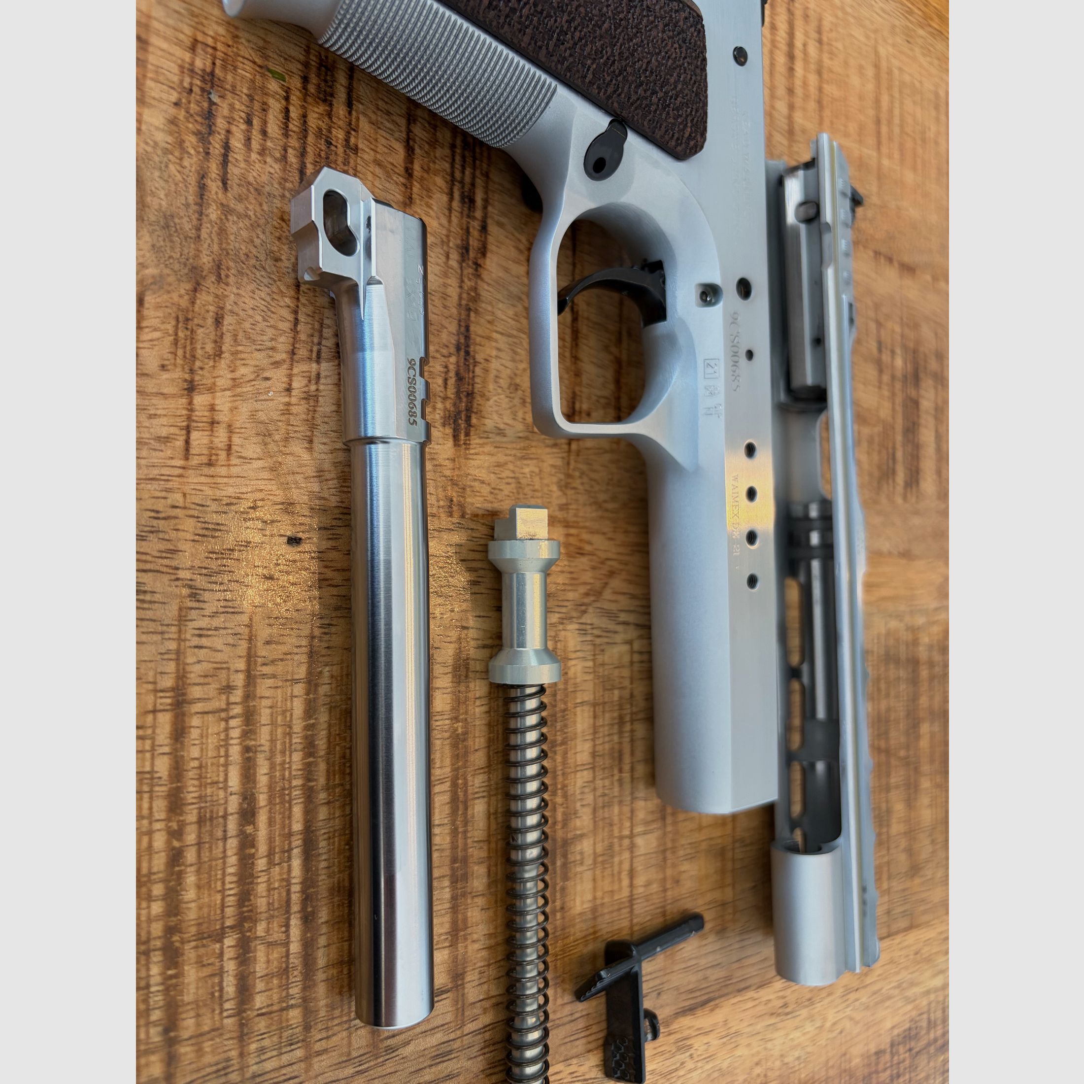 Tanfoglio Gold Match, 9mm, gotowy na optykę, z dużą ilością akcesoriów