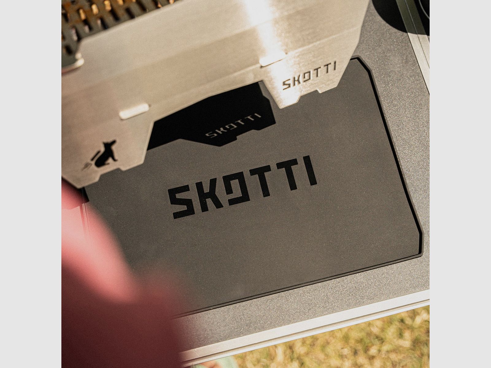 SKOTTI Matt