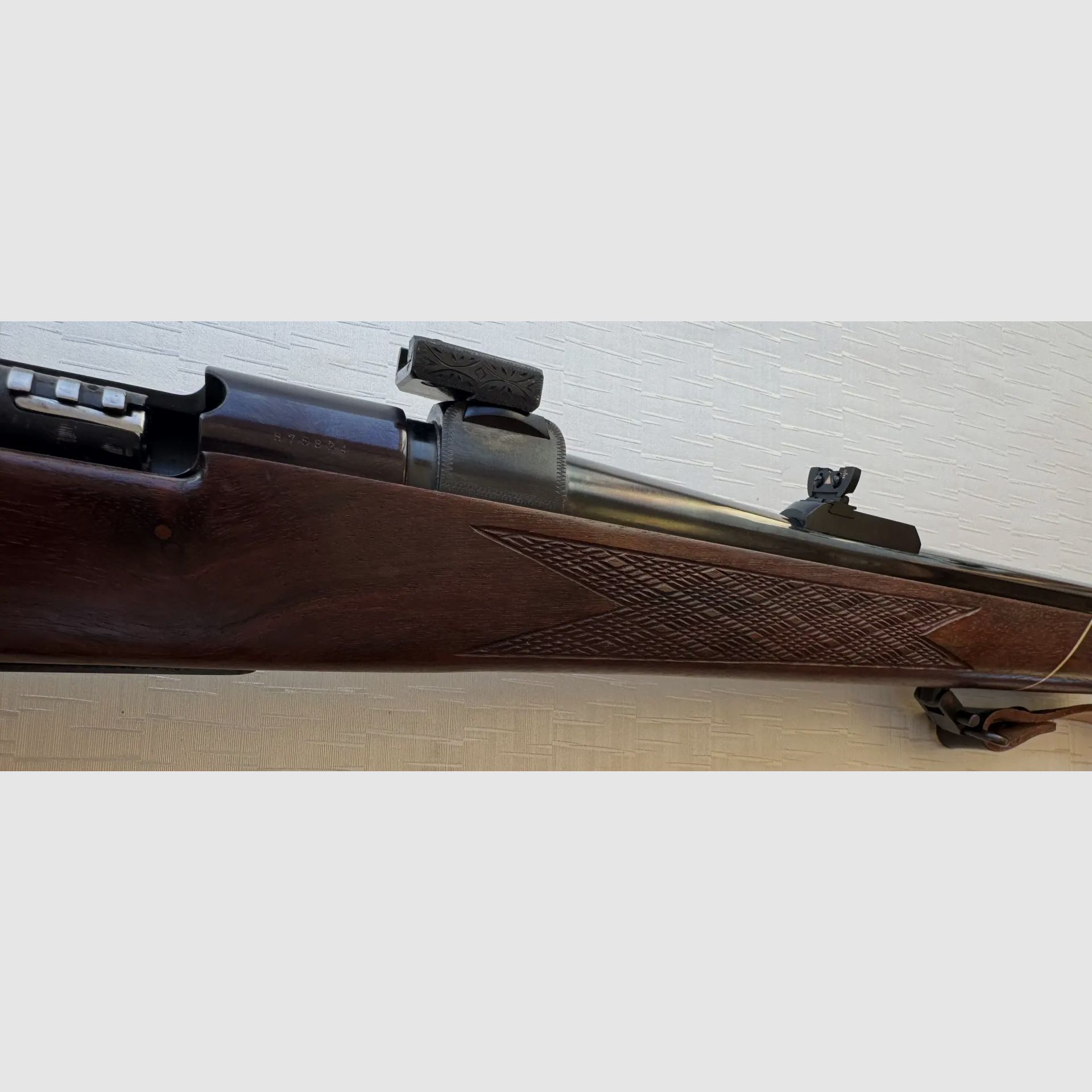 Weatherby Mark V rifle calibre 7×64