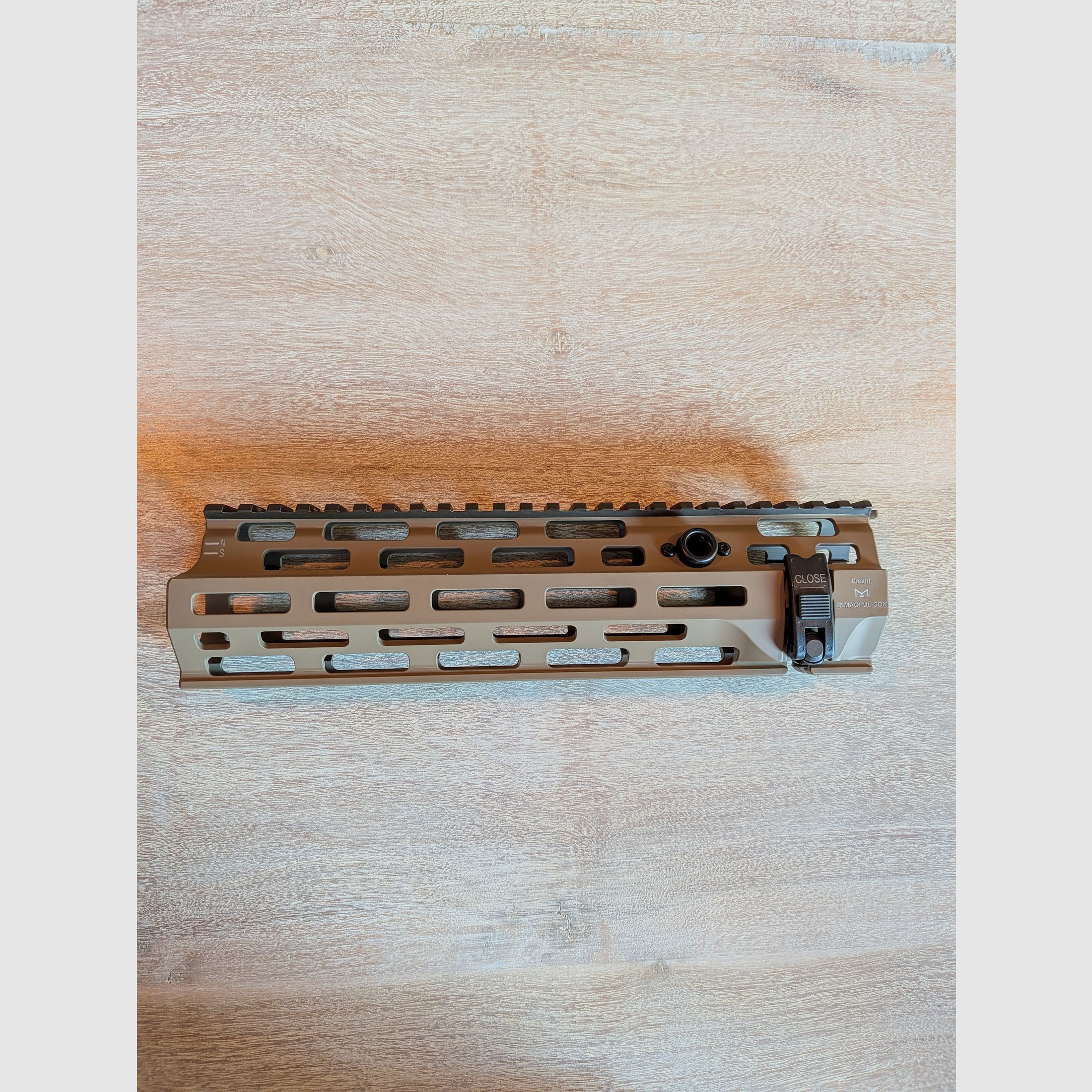 Heckler & Koch M-LOK handguard z szybkim mocowaniem do MR223 FDE, do lufy 11"/14,5"/16,5" (krótki handguard)