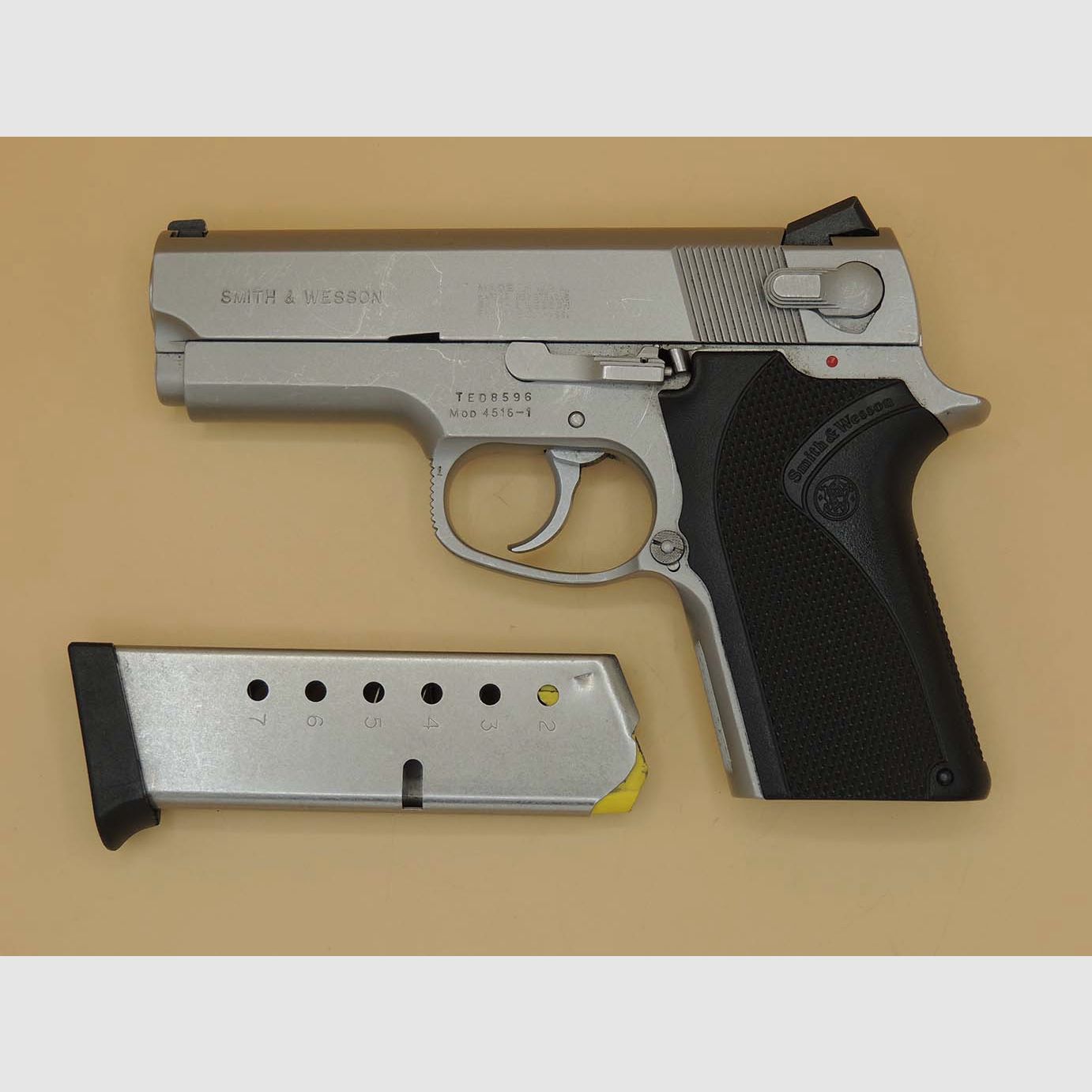 Smith & Wesson 4516‑1 .45 Auto – kompakte Edelstahl‑Pistole mit belgischem Beschuss (Liège), seltener 3rd‑Gen‑Klassiker, Bild 4 von 4