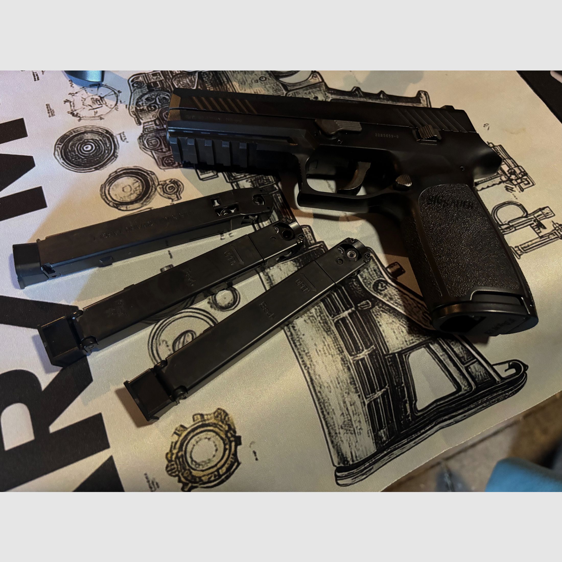 SIG SAUER P320 CO2 4,5mm Diabolos und Stahl BB,s