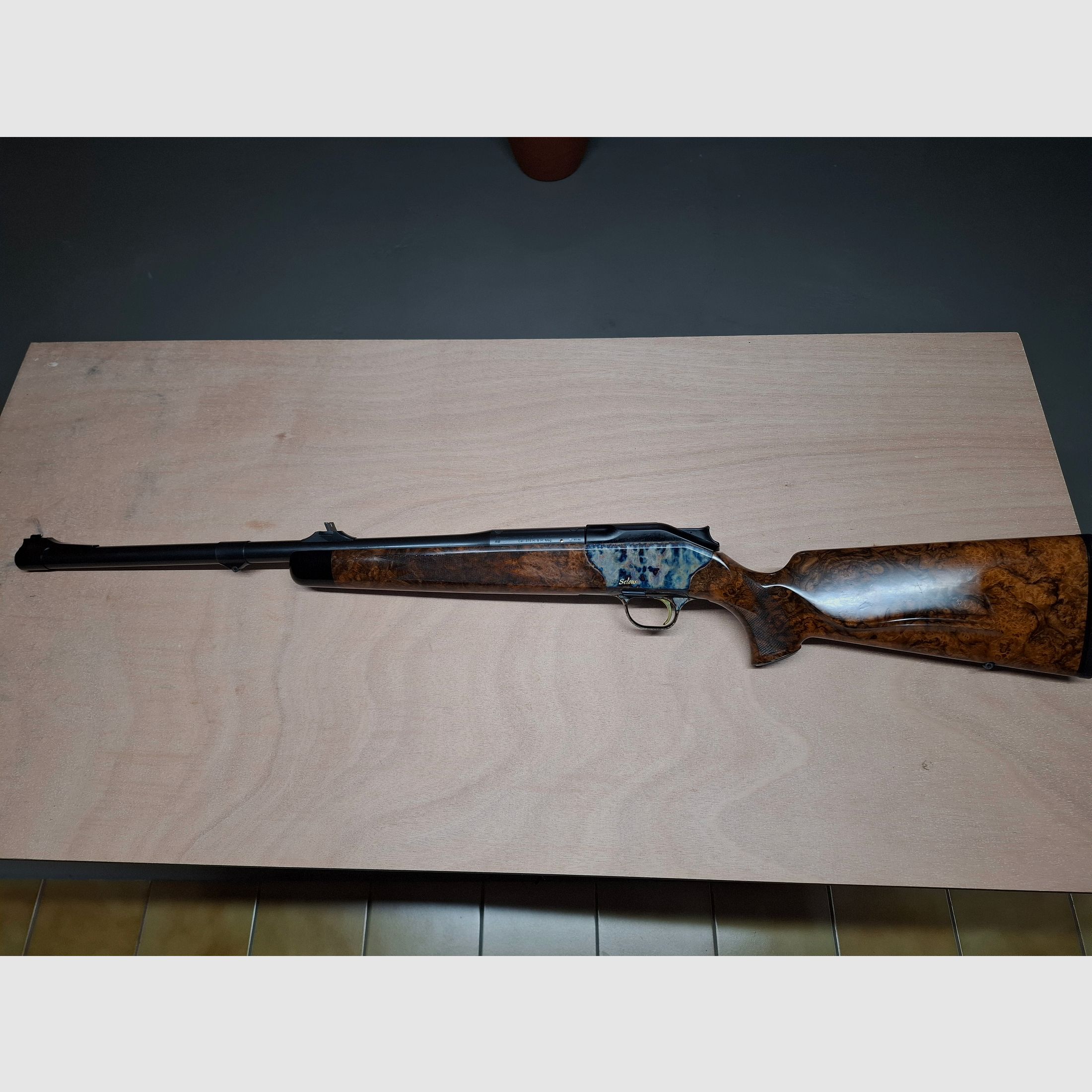 Blaser R8   /  SemiW Selous  / Kal. .375 H. & H. Mag. / Offene Visierung