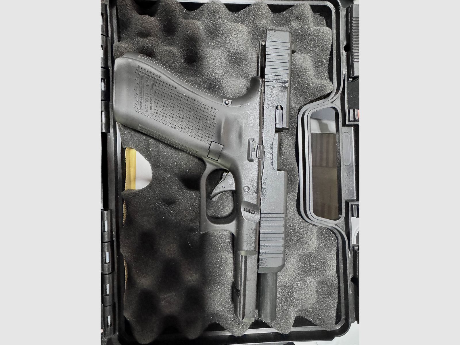 Glock 17 Gen 5 9mm P.A.K