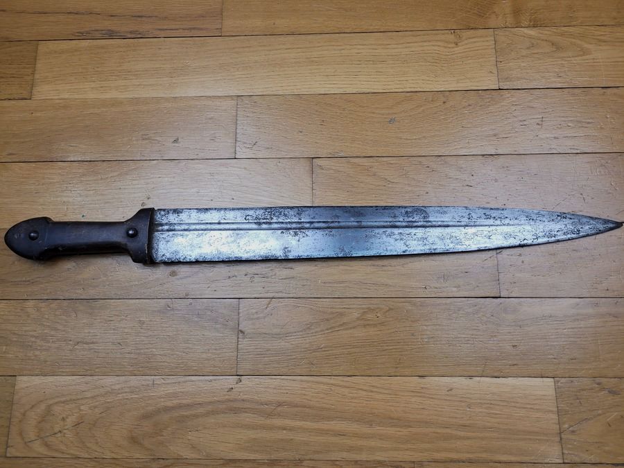 Buon e antico Kinjal – caucasico o russo – rara arma da combattimento – Inizio della seconda metà del XIX secolo – Ben conservato – Buone condizioni generali, immagine 2 di 10