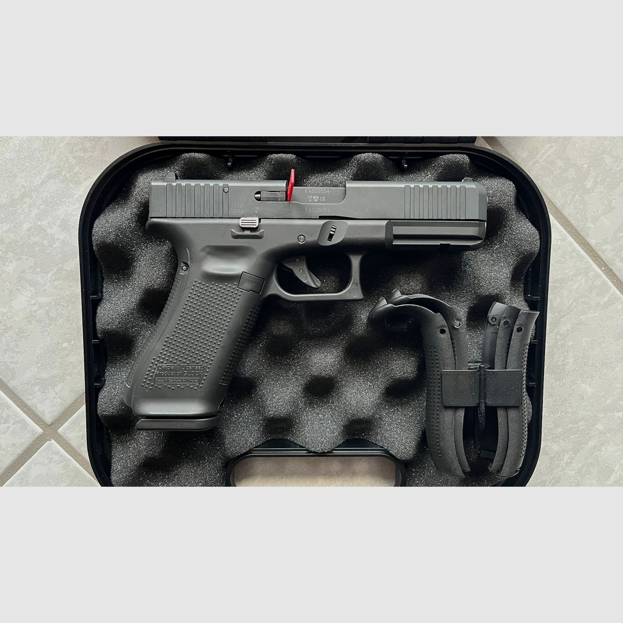 Glock 17 Gen 5 9mm P.A.K. Erste Edition Umarex - Neuzustand - mit originalem Glock Koffer und Zubehör (Vollständiges Set)