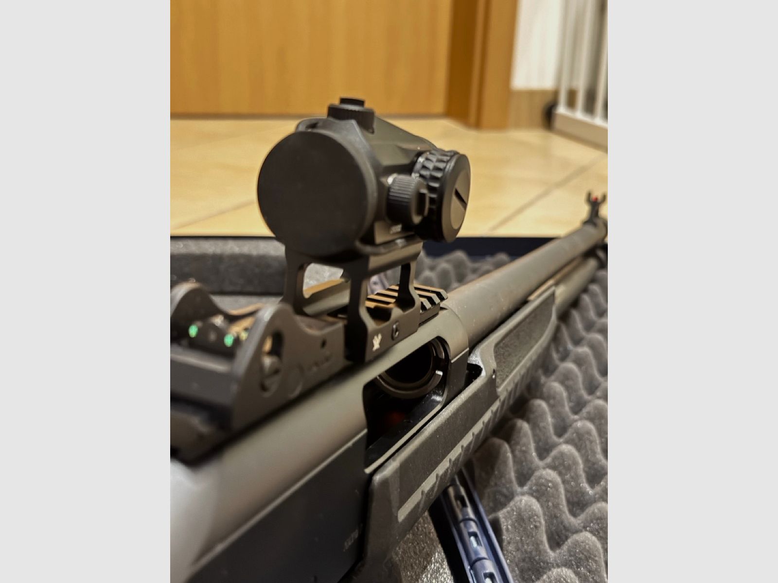 Fabarm SDASS Pro Forces – 12/76 – muy buen estado – incl. Vortex Red Dot