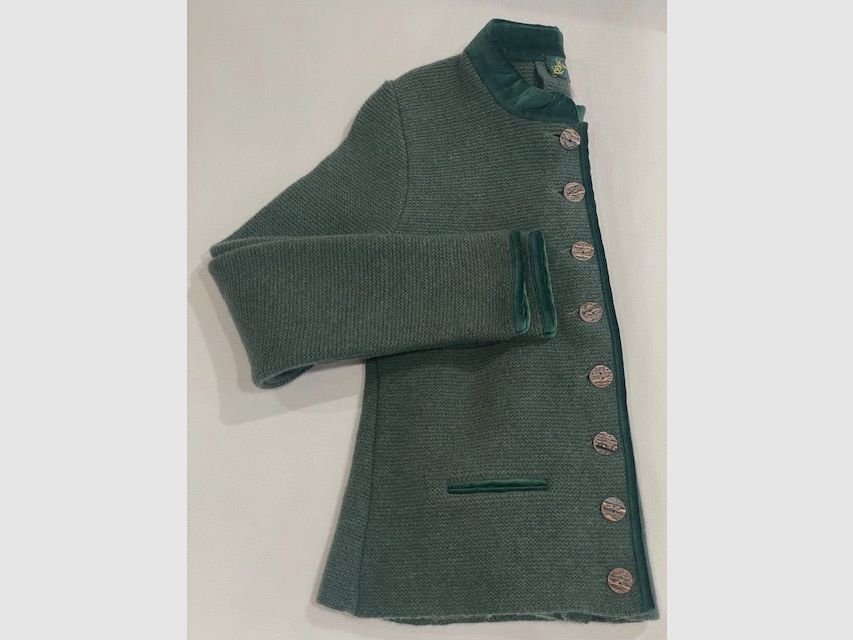 Damen Strickjacke aus Merinowolle mit Falte aus Samt in Lodengrün, Bild 1 von 2