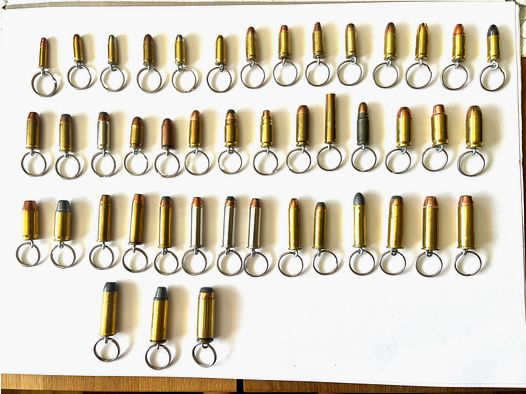 ••• Verschillende cartridges - sleutelhanger pistool •••