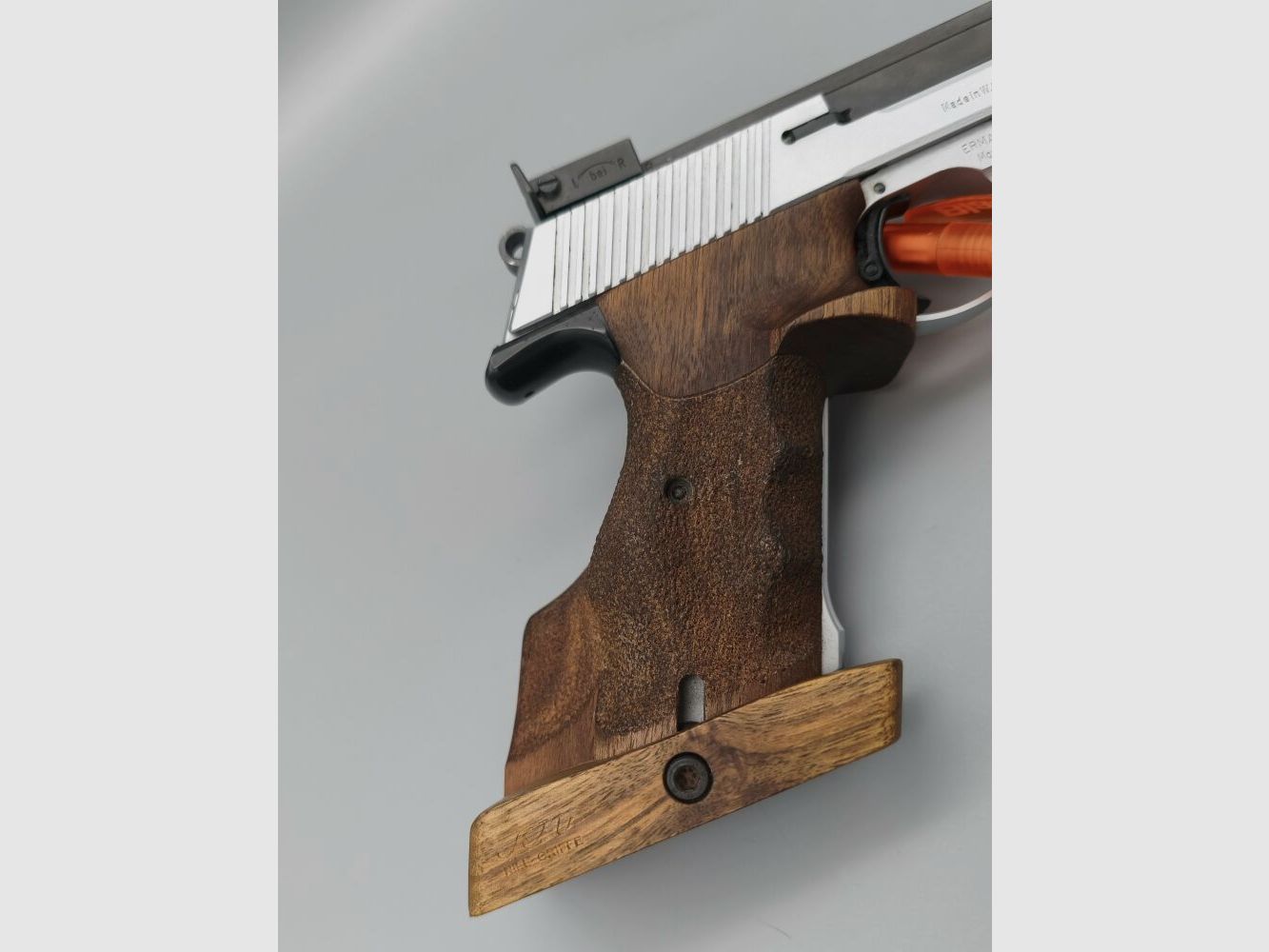 Erma ESP 85A Pistola Deportiva KK Bicolor con Empuñadura Nill Form .22lr