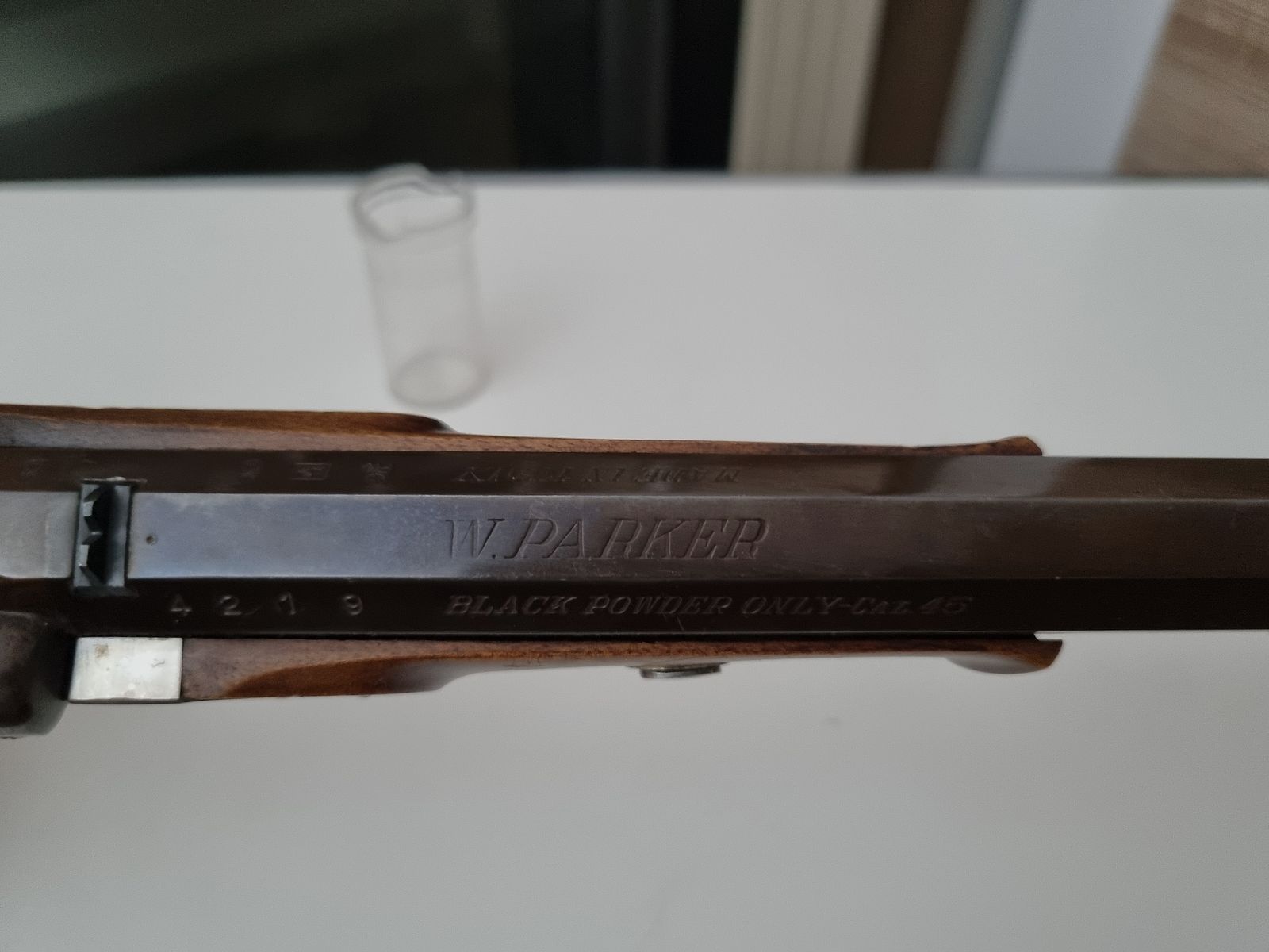 Front-loading percussion pistol model W. Parker of London caliber: .45