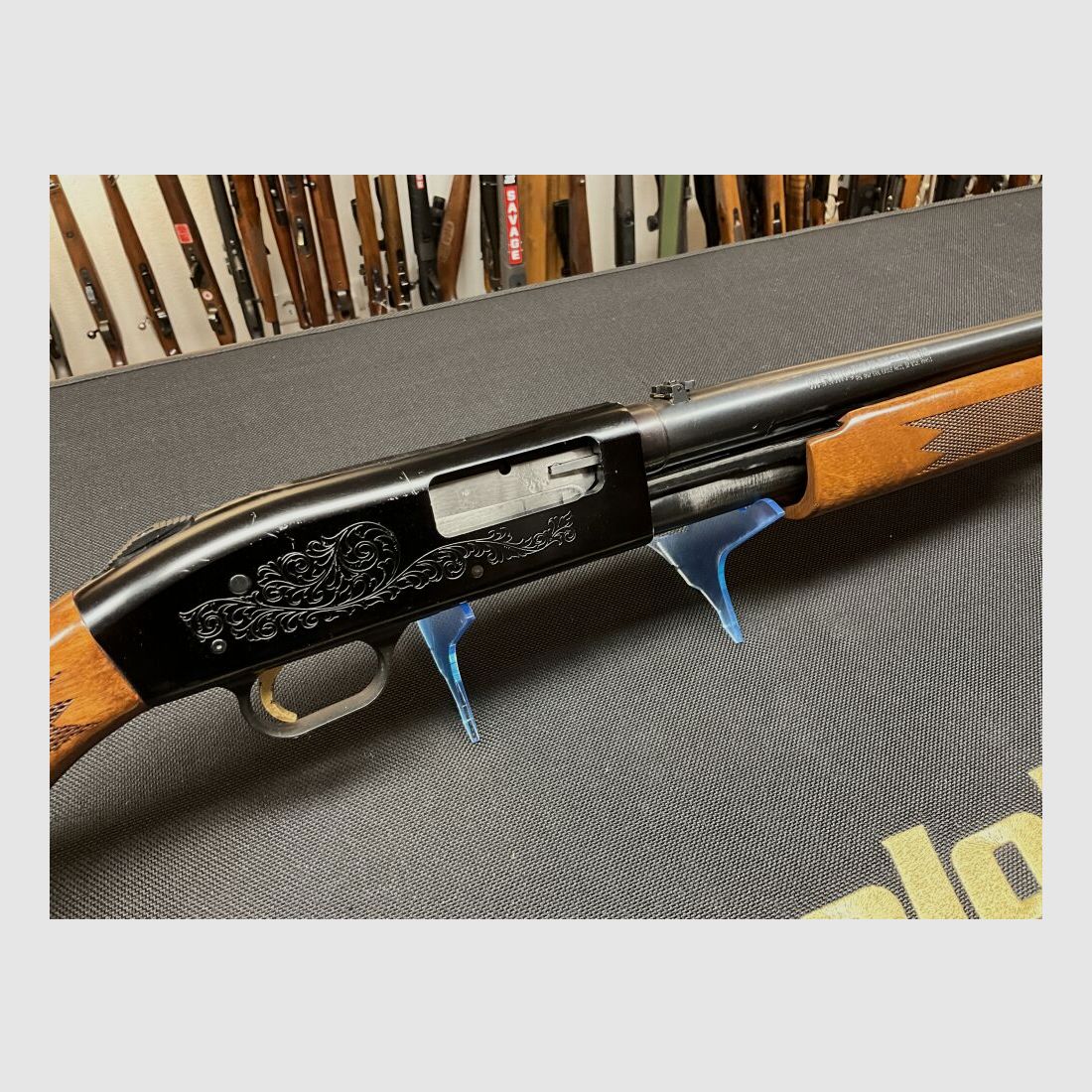 Mossberg Zonder 12/76
