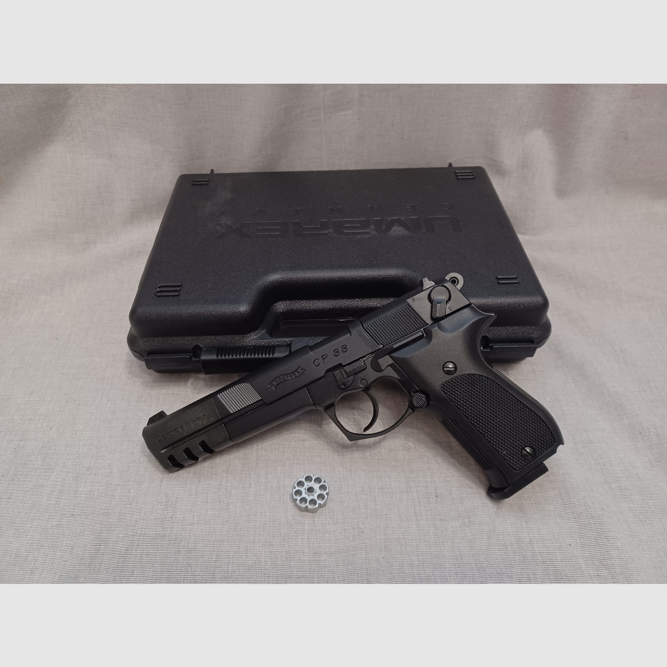 Walther CP88 Competition / black / 4,5 mm Diabolo / CO2 / Pistole / OVP (75)