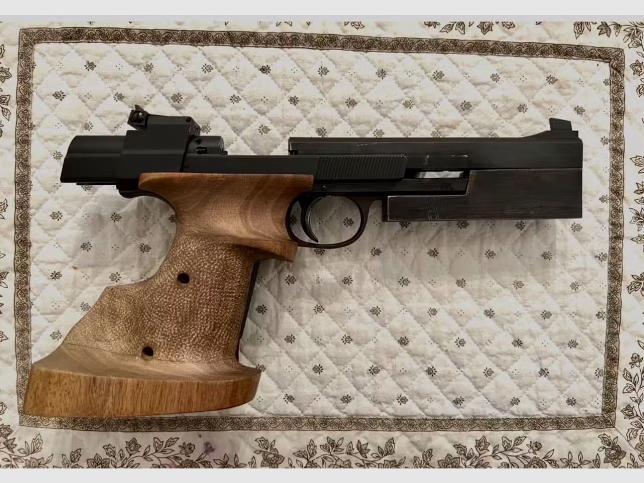 Pistola sportiva Hämmerli calibro 22. lfB