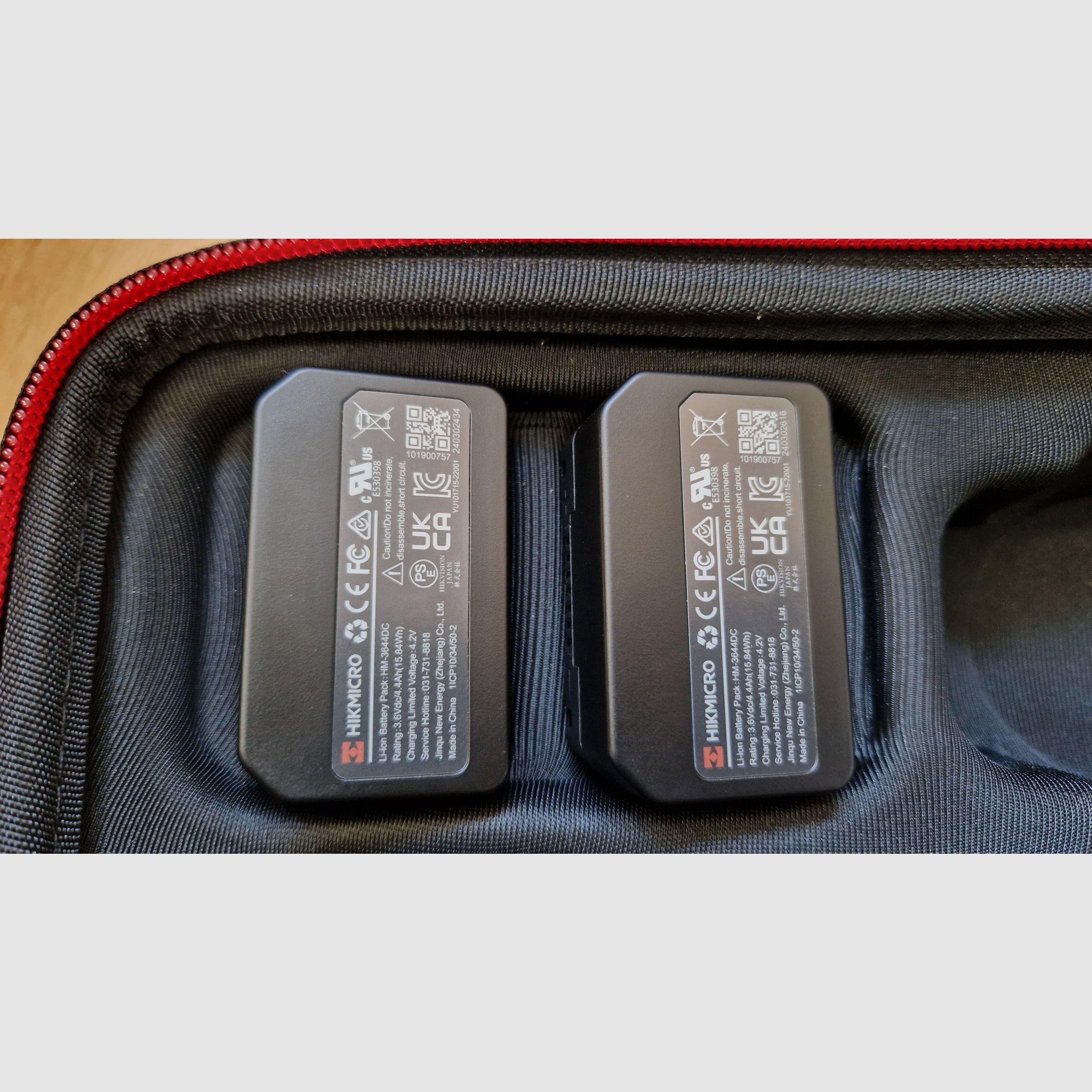 HIKMICRO TQ50CL 3.0 thermal imaging attachment and handheld device