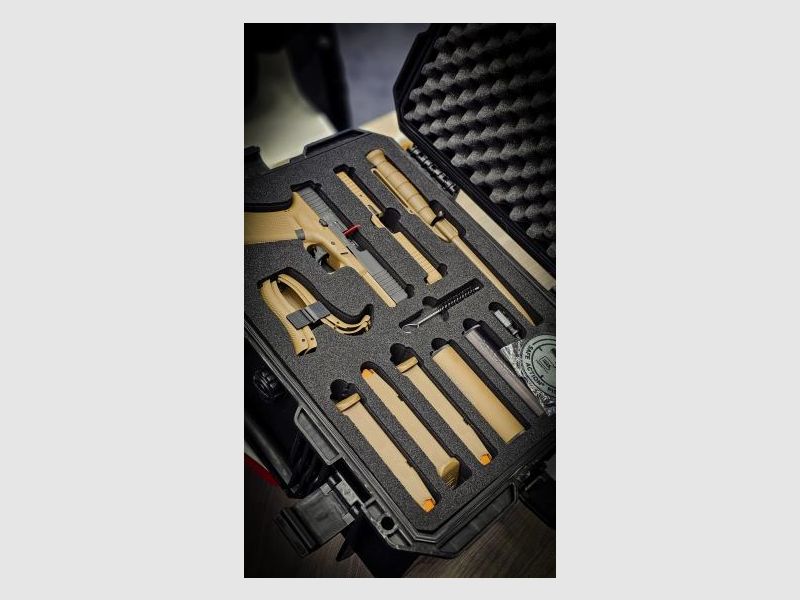 GLOCK 17 Gen5 SV Kit BLK-COY 9mm P.A.K.