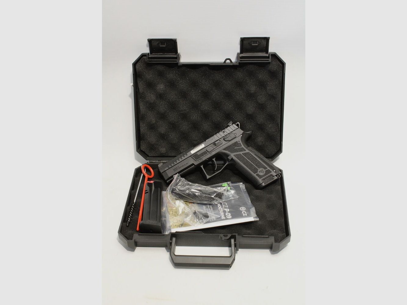 CZ Pistole P-09 F Nocturne