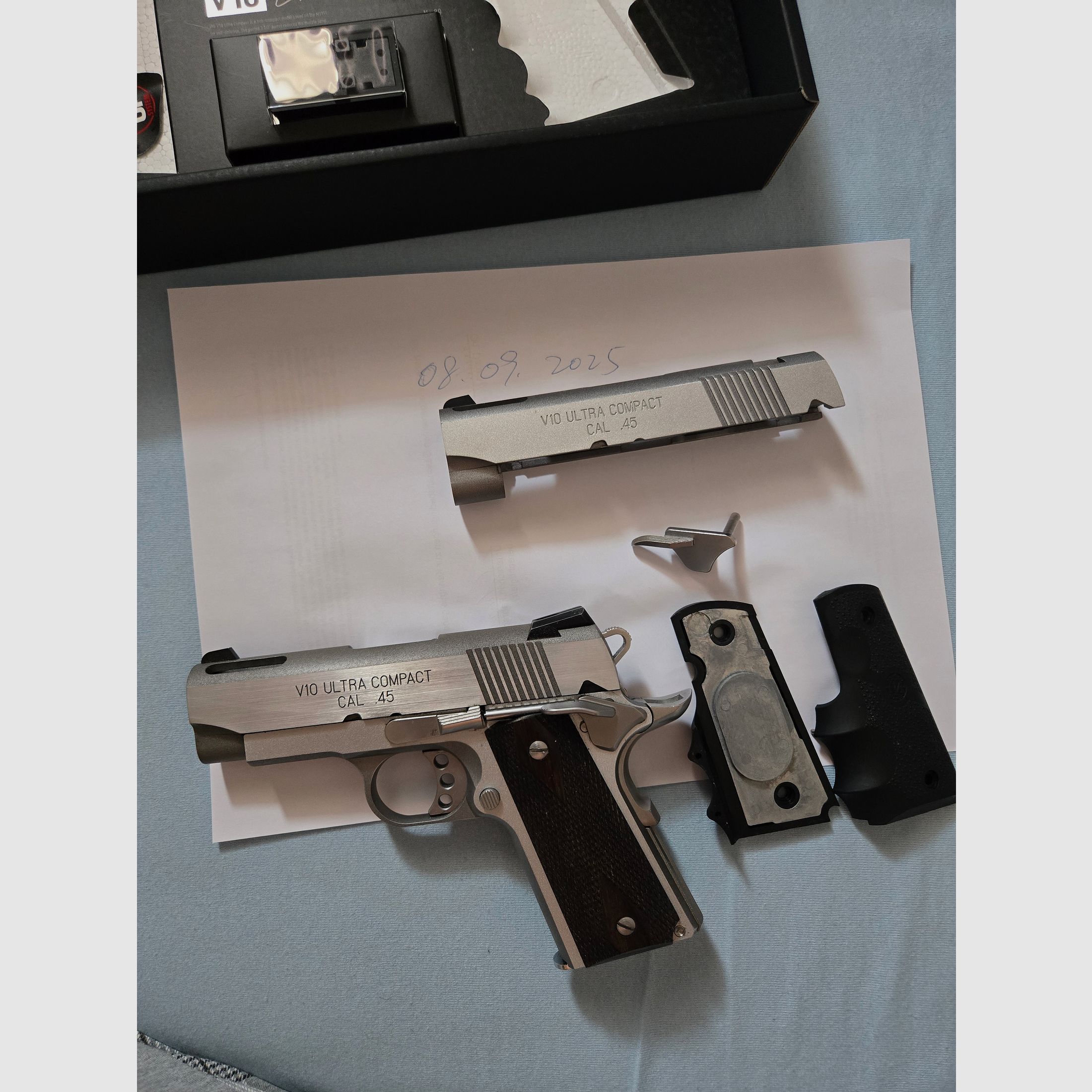Airsoft Tokyo Marui V10 Ultra Compact GBB 6mm