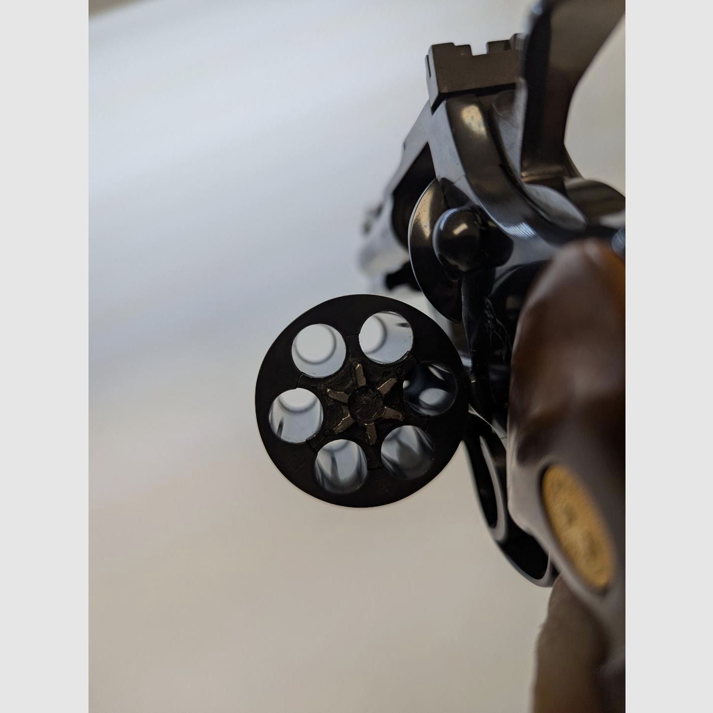 Revolver Colt Python 4" in het kaliber 357.Mag