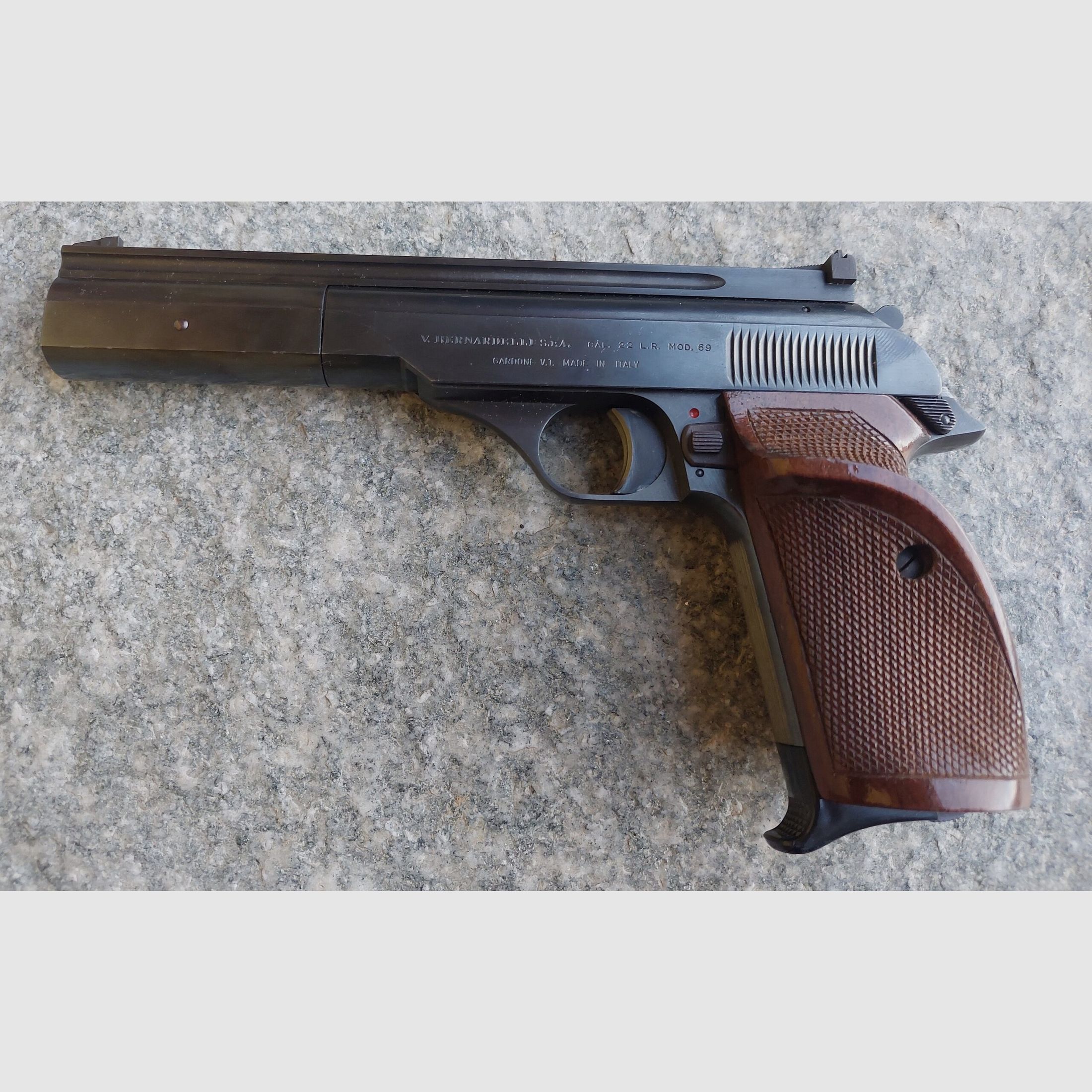 A 169 halbautomatische Pistole BERNARDELLI MOD 69 Kal. 22 LR