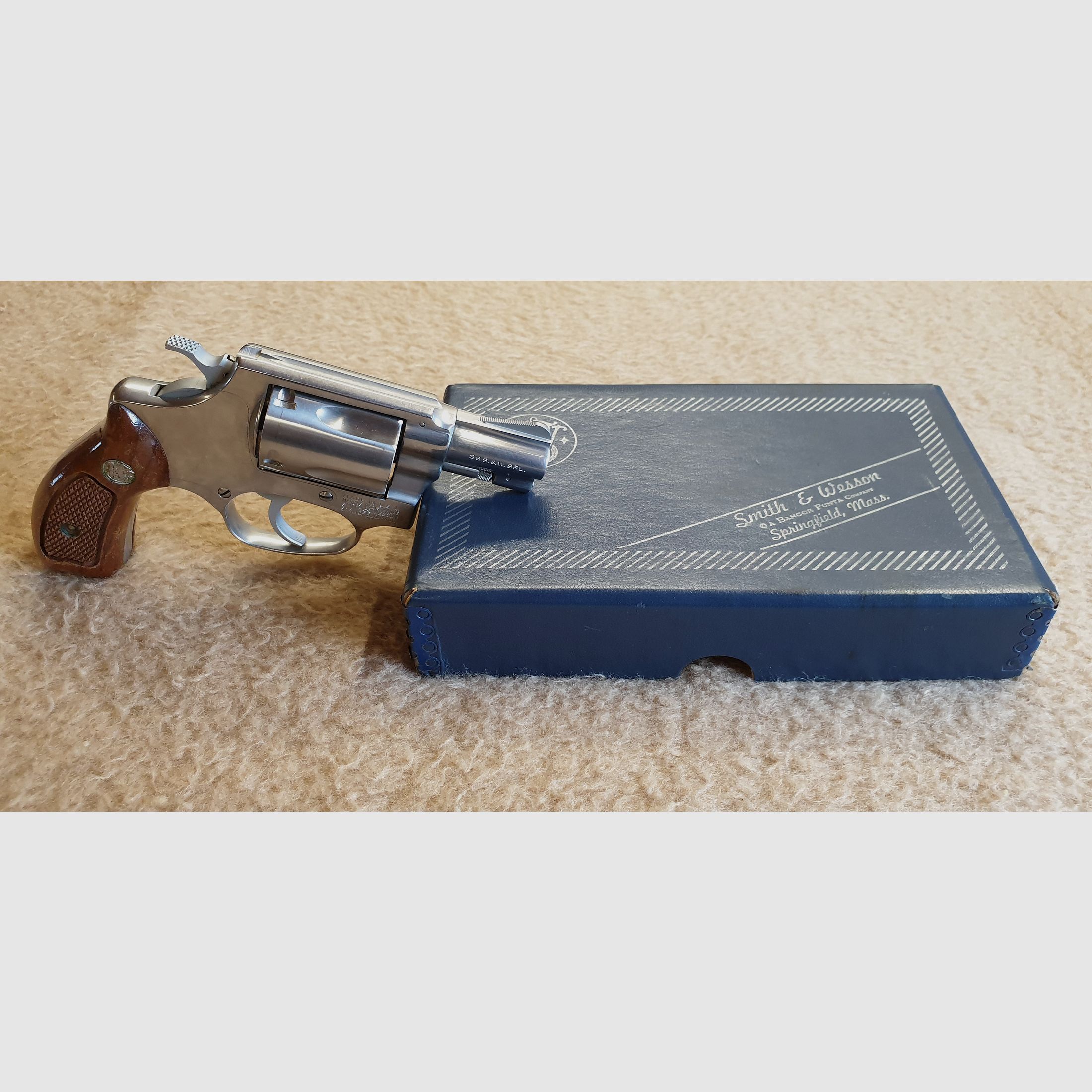 Revolver 38spec Smith & Wesson inkl. Originalkarton u. -beschreibung