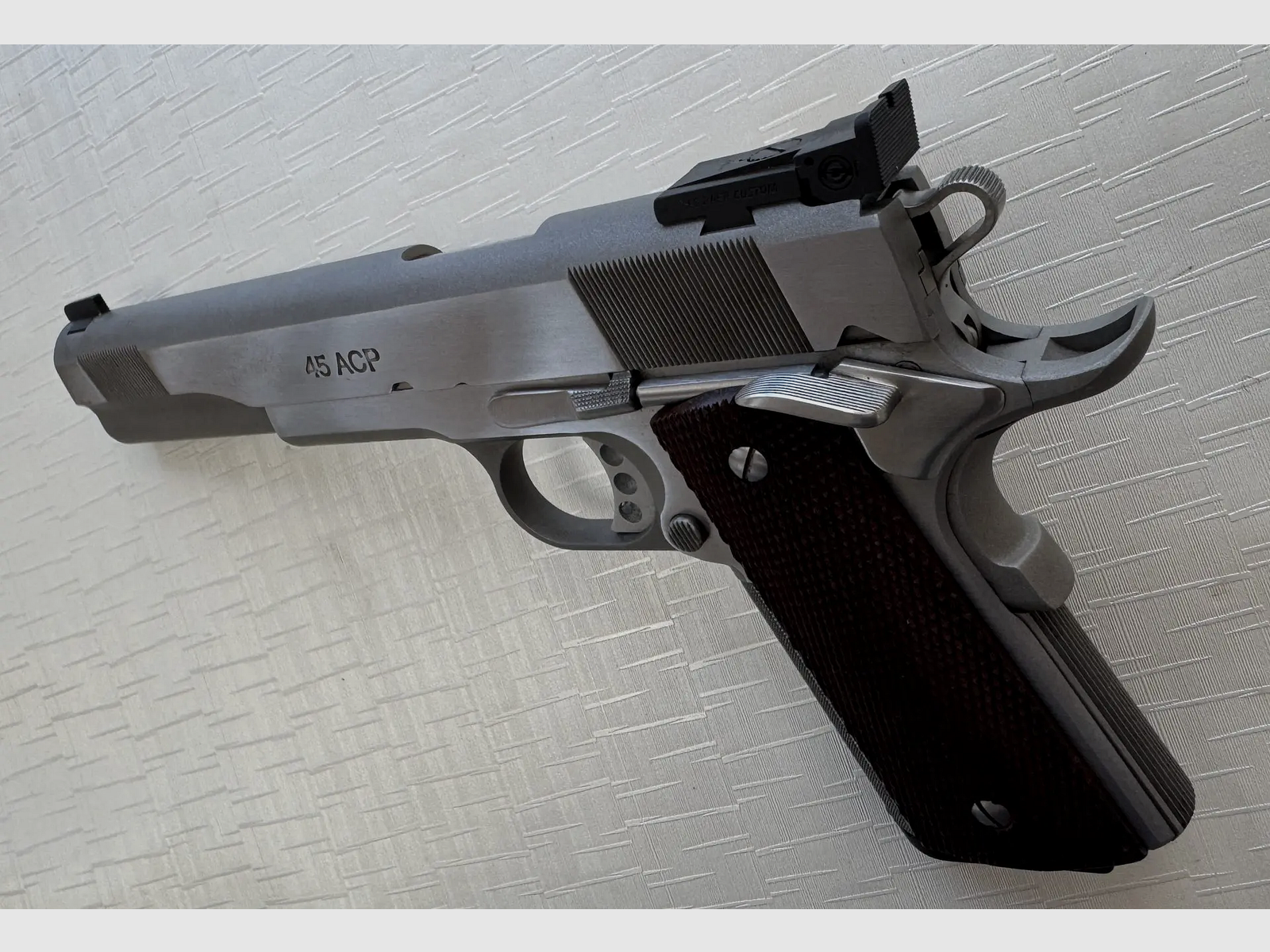 Les Baer Concept V calibre .45 ACP