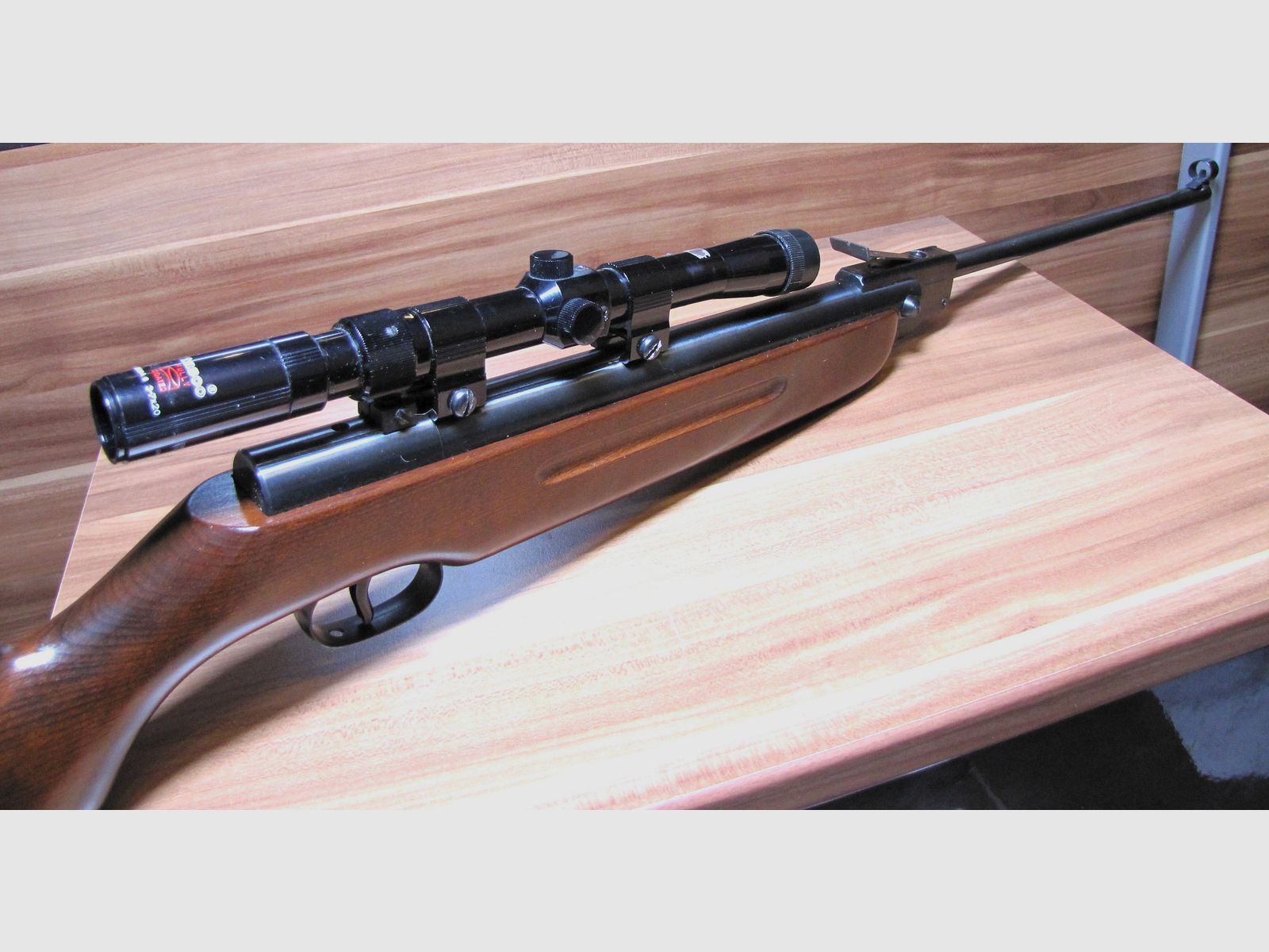 Weihrauch HW 50 Luftgewehr mit Zielfernrohr