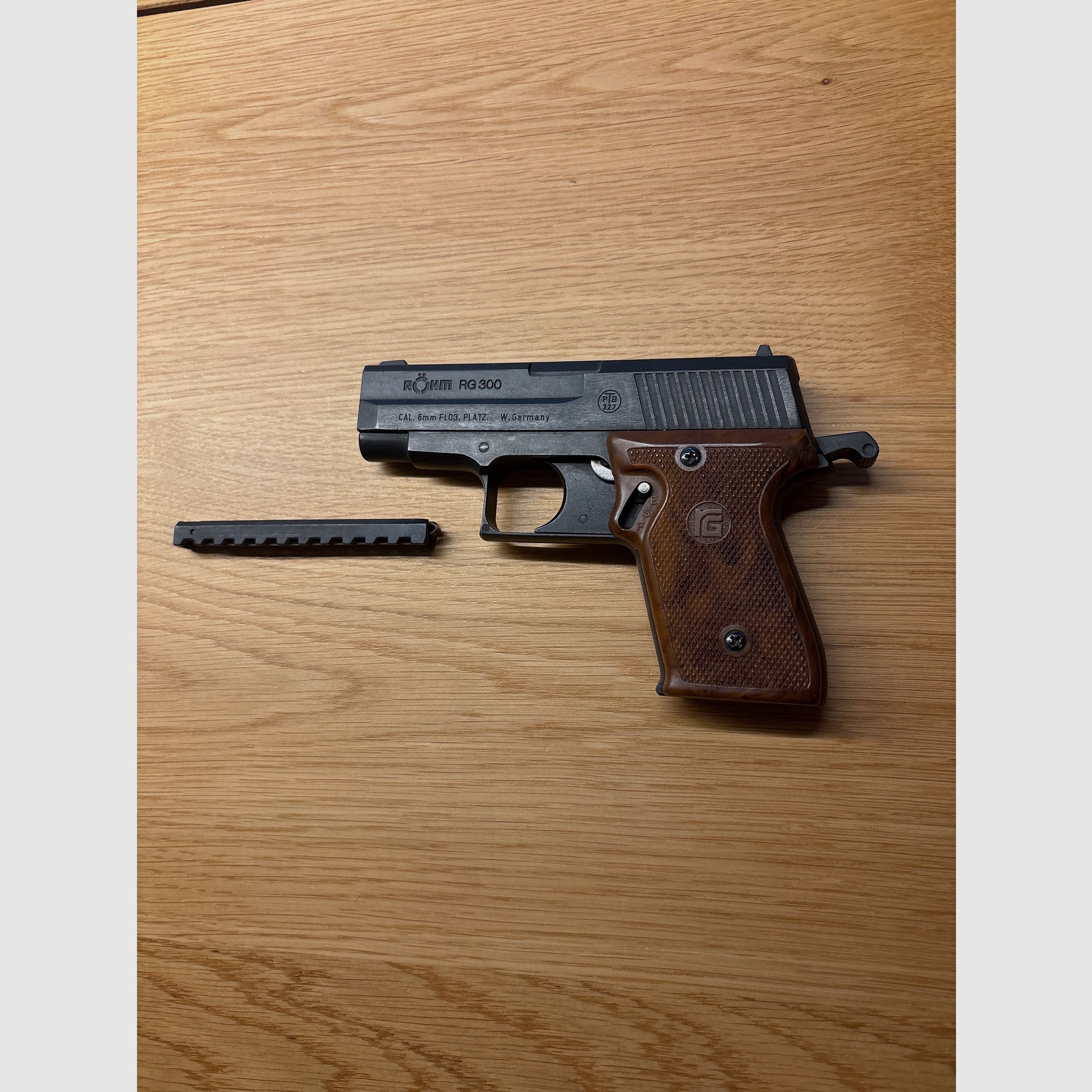 RÖHM RG 300