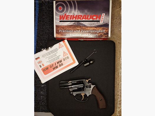 Weihrauch HW37 Cal. 9mm R.K. (PTB 887) OVP con impugnature in legno - NUOVO (Arminius HW 37)