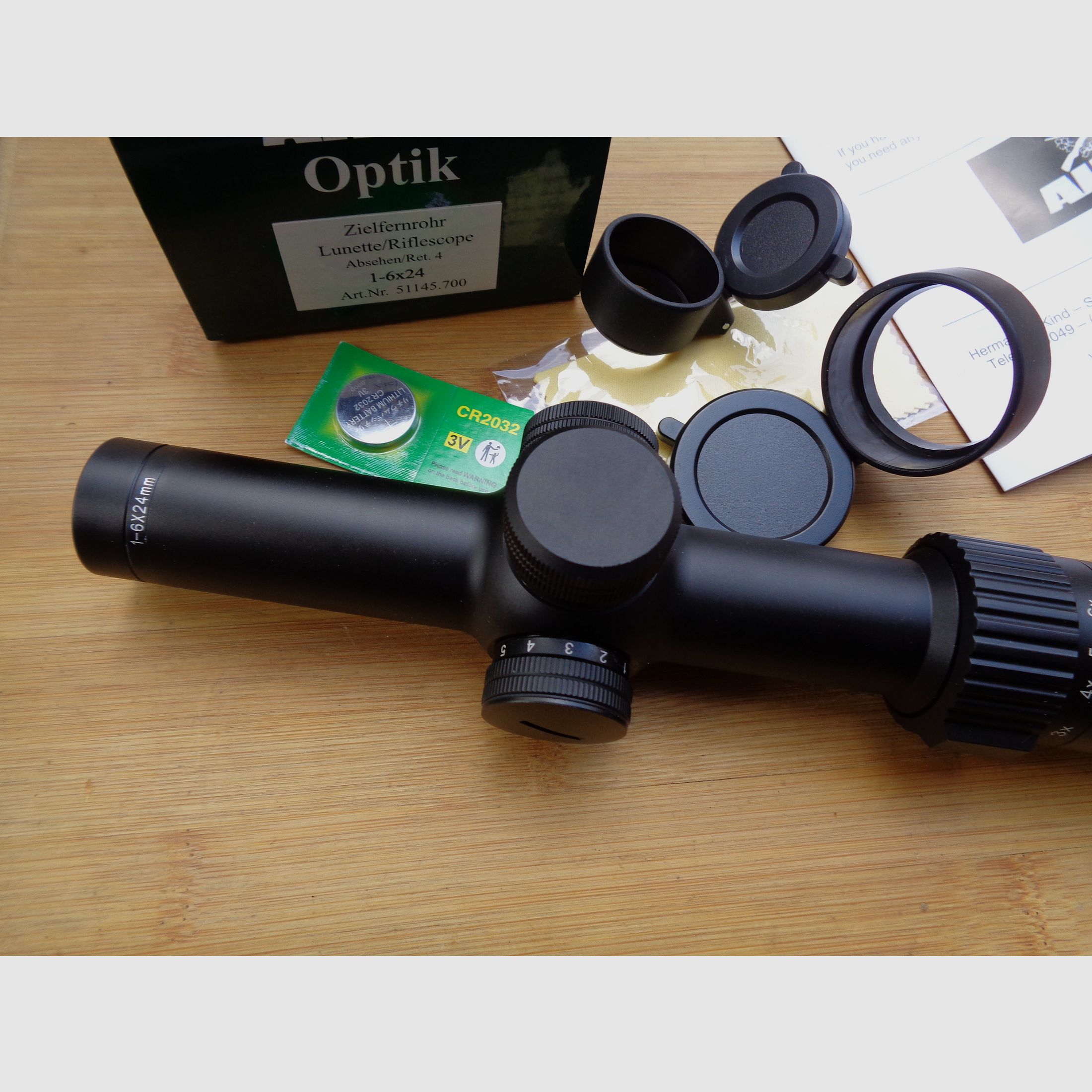 Drückjagd Zielfernrohr AKAH 1-6x24 LA Leuchtabsehen 4 LP ohne Schiene 30 mm inkl. FLIP-UP Covers