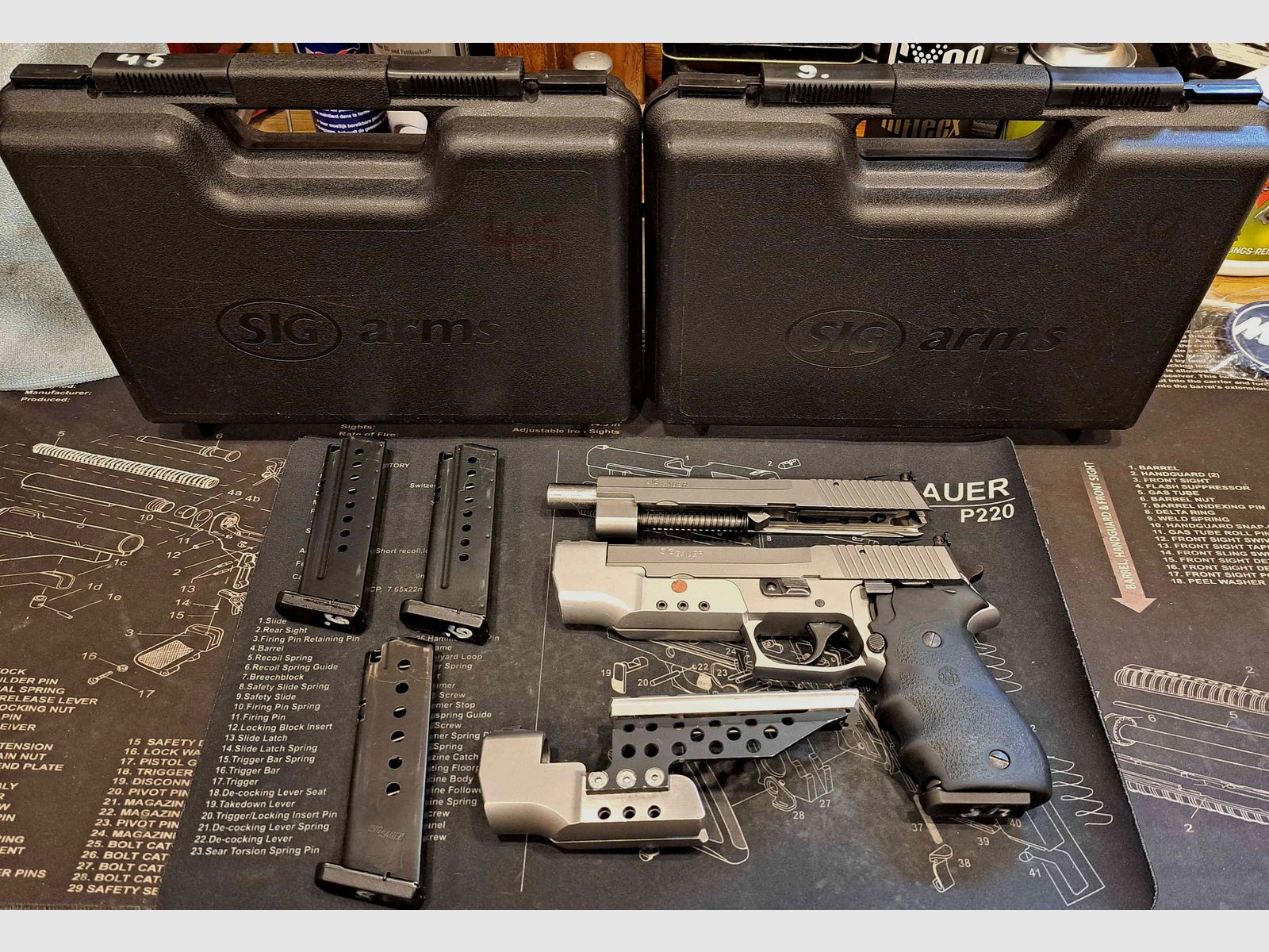 Sig Sauer P220 Sport, immagine 1 di 6