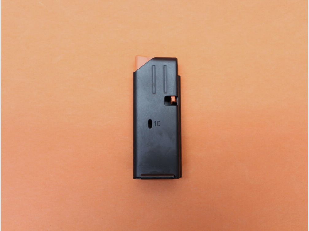 Duramag AR-15 9mm: Duramag magazine 10-round 9mm Luger steel, e.g. for Oberland Arms OA-15 PR M9 or similar.