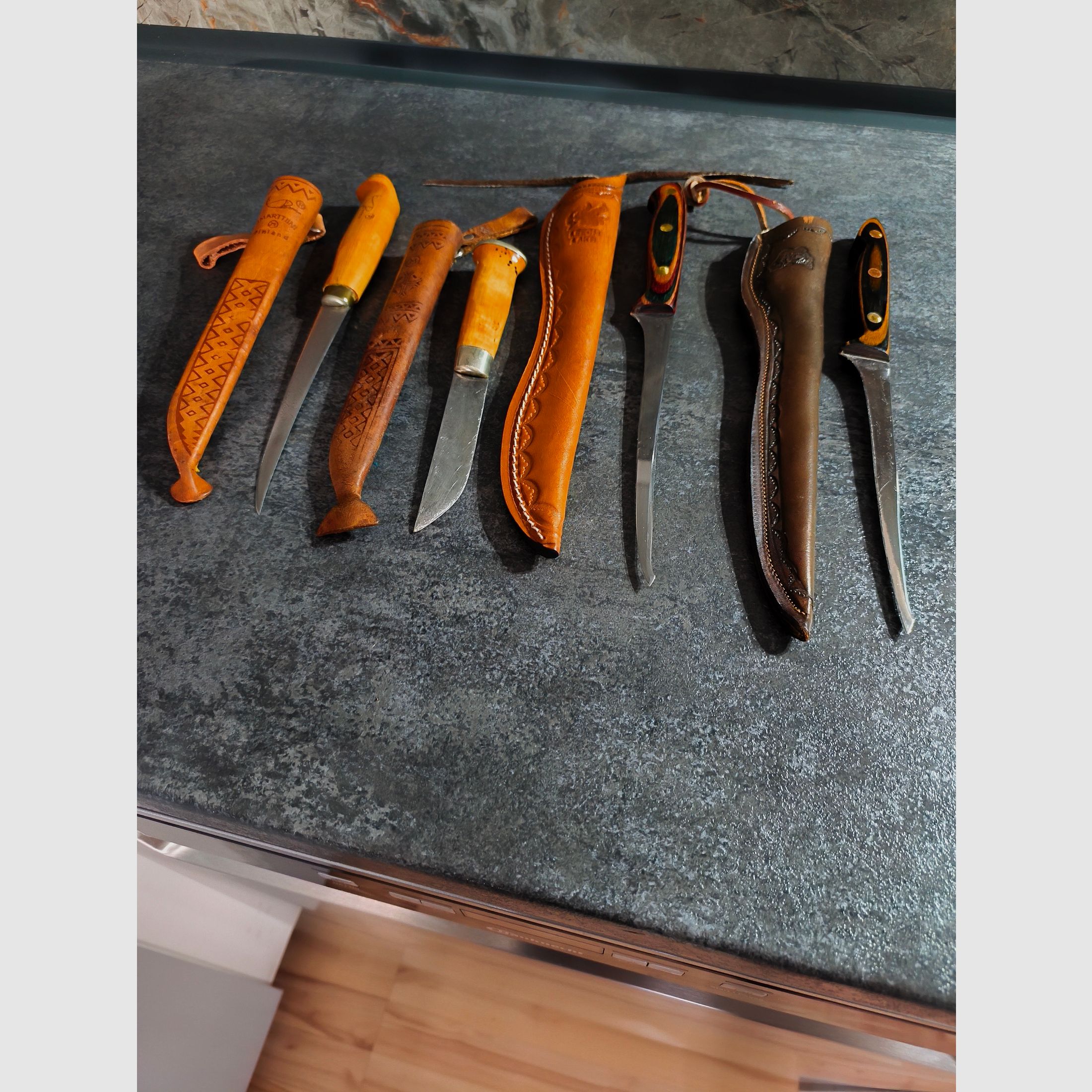 Coltello da filettare Leech Lake con manico marrone