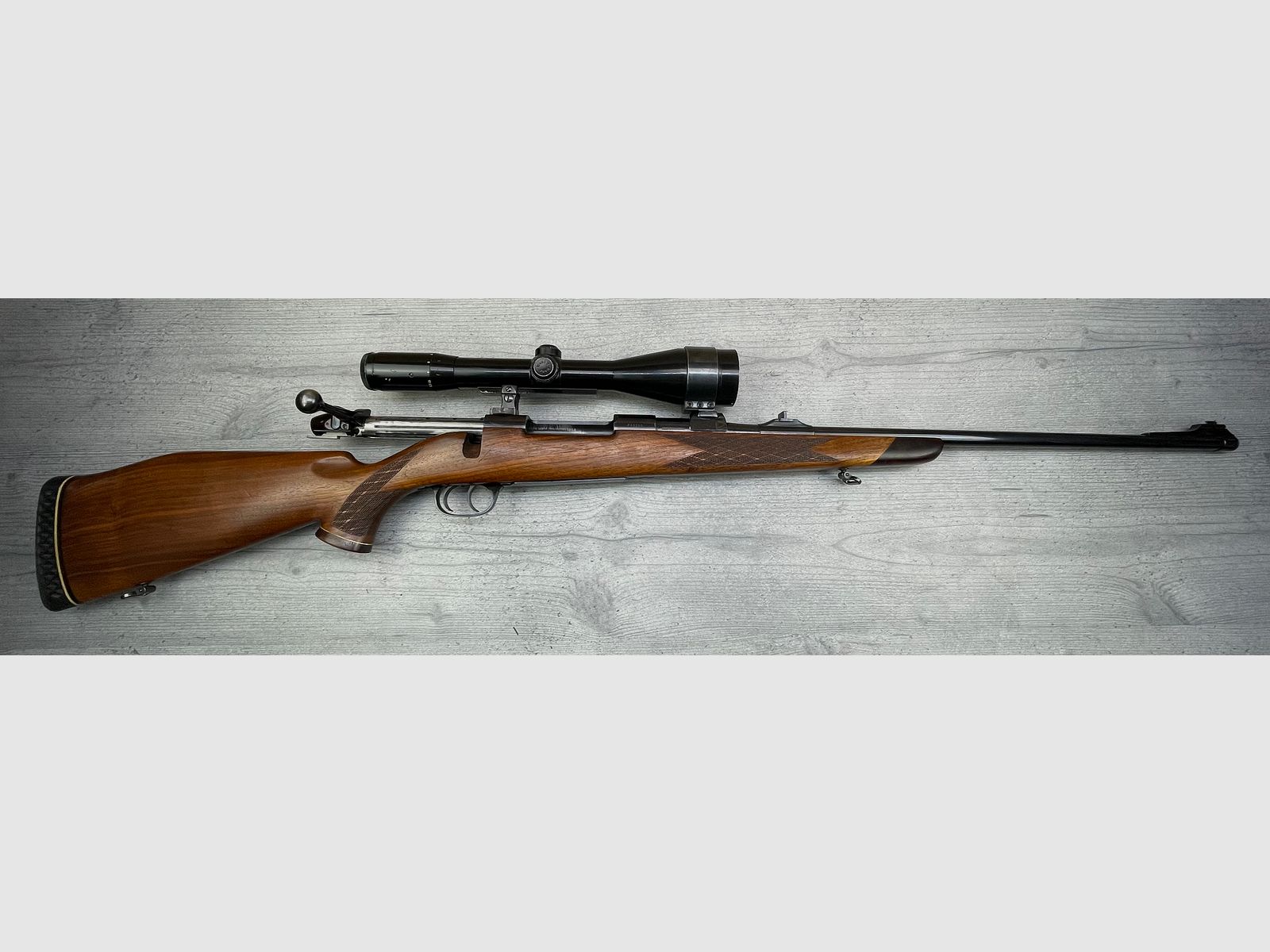 Sauer/ Weatherby Mod. Europa Kal.: .300 Weatherby Magnum + Zeiss Diavari-D 2,5-10x52