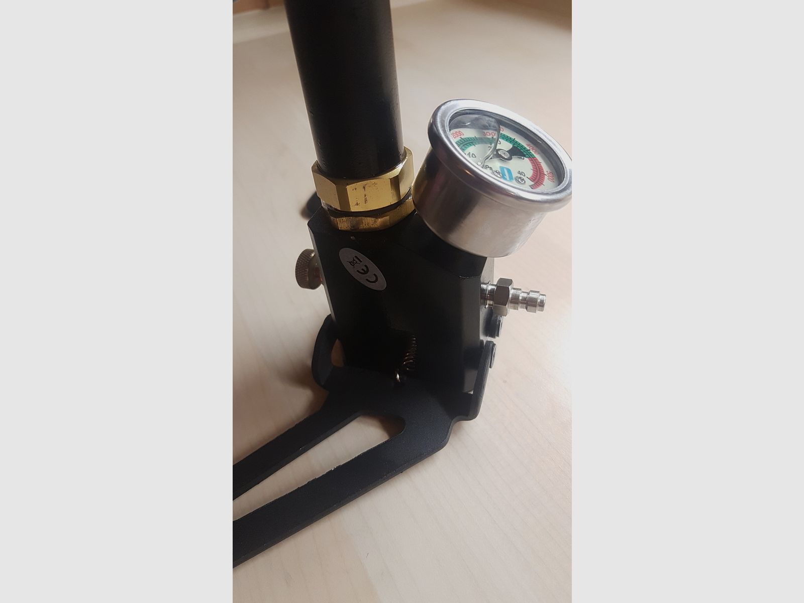 PCP Pressluftpumpe Handpumpe für Airsoft Paintball Luftgewehr und KFZ 300 bar 3/4 Stufen