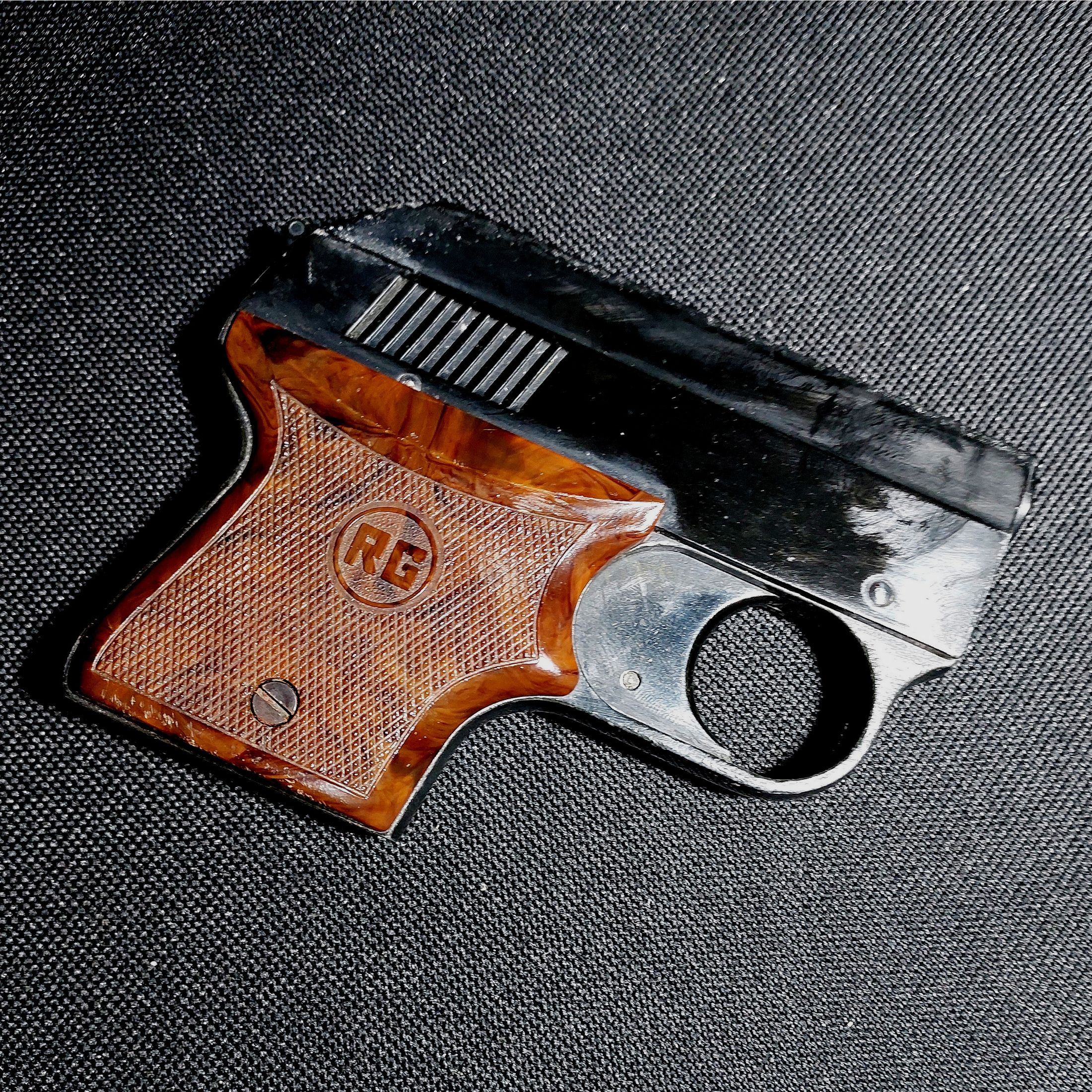 Taschenpistole RG3 - Röhm RG 3 Schreckschuss Pistole Kal. 6mm Flobert (PTB 33)