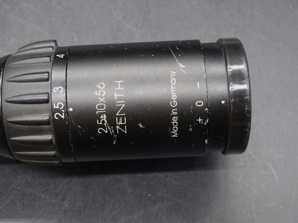 Schmidt & Bender Zenith 2,5-10x56 Punto Rojo 30 Montaje de Anillo Zenith 2.5-10x56