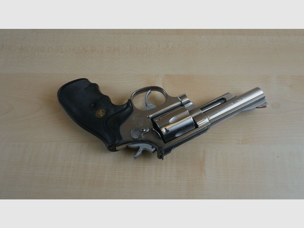 Smith & Wesson 66-2