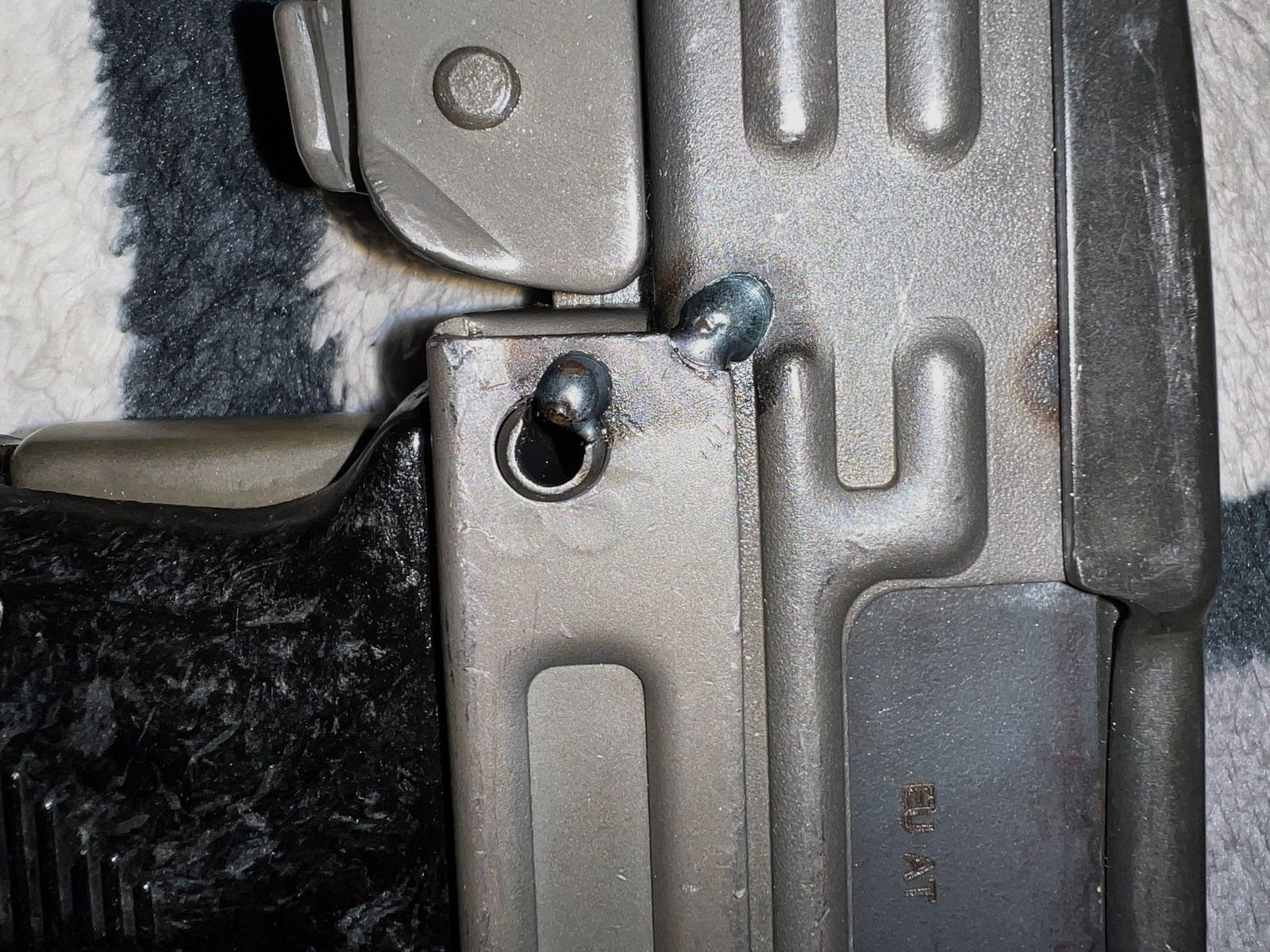 Original IMI Uzi submachine gun – EU deactivated firearm (AT 2022) – Rare Israeli military version with Hebrew stamps & intact folding stock
