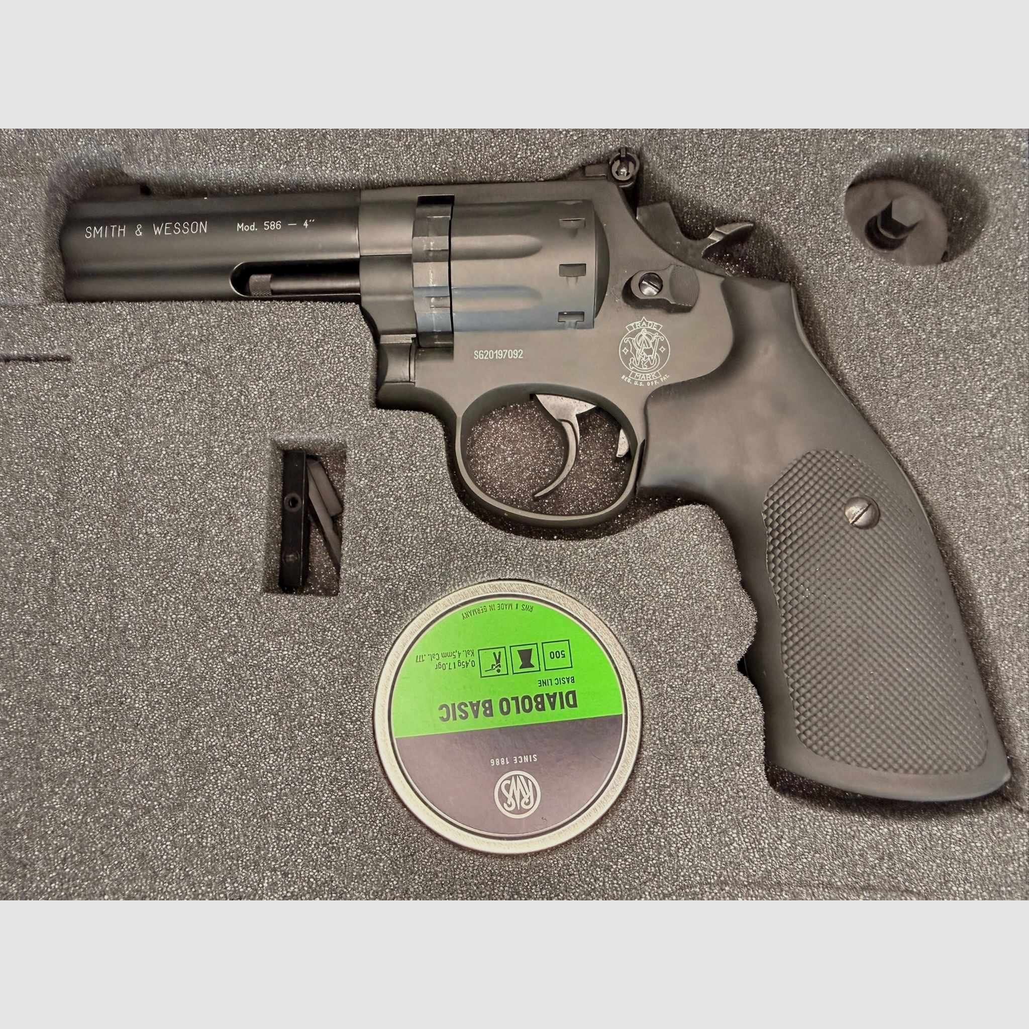 Co2 Revolver Smith & Wesson - 4 inch geblauwde 4,5 mm Diabolo