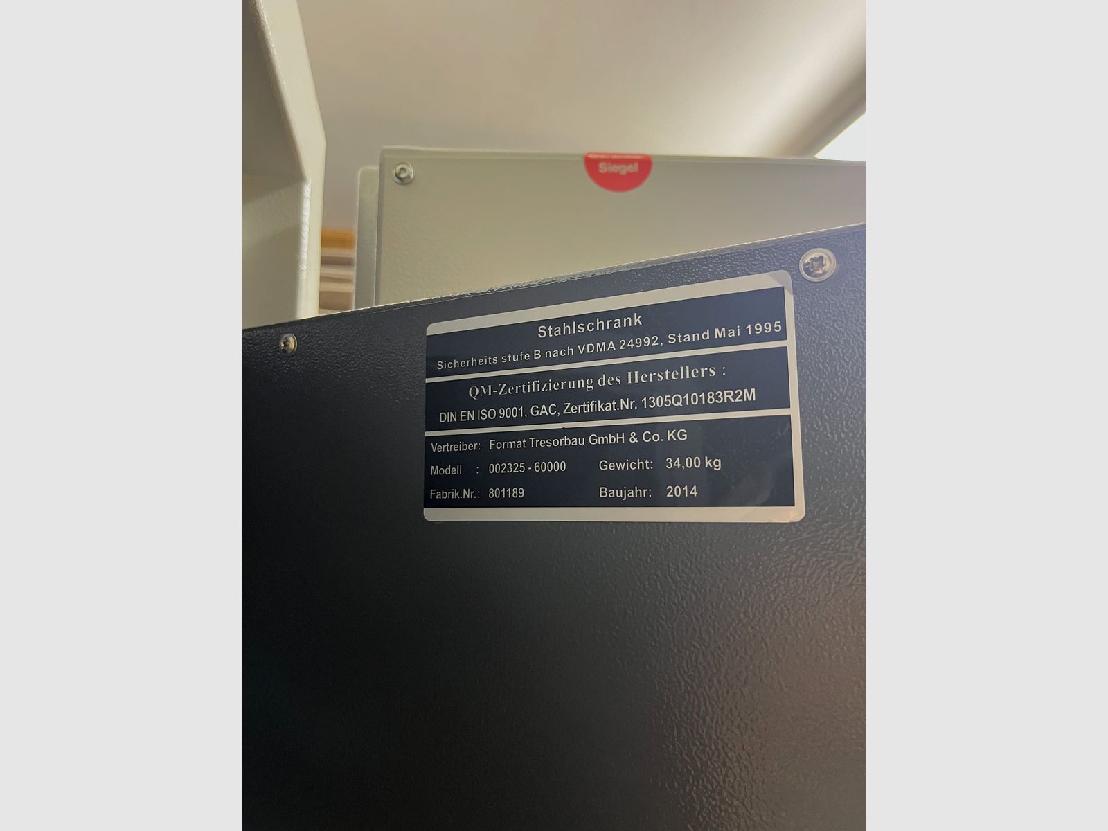 Armoire à armes / Coffre-fort / Armoire à munitions