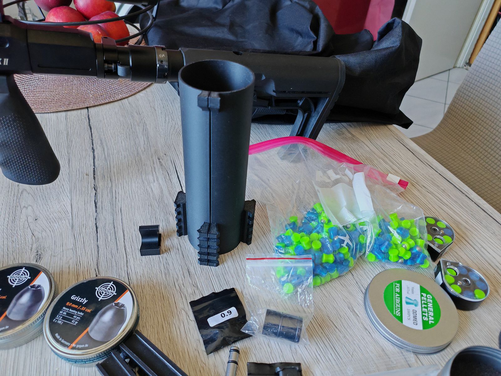 AEA HP Max MK 2 mit Zubehör, Schalldämpfer, Zielfernrohr, Zweibein Munition