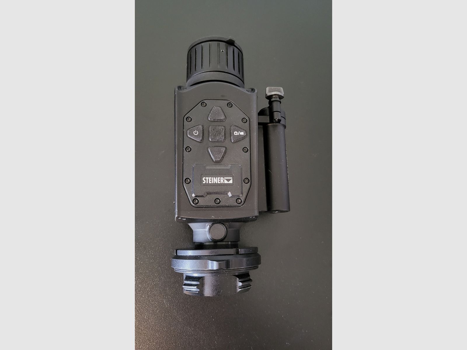 Steiner Nighthunter C35 35mm 640x480 píxeles sensor de 12 µm incluido montaje EP Arms Rotoclip