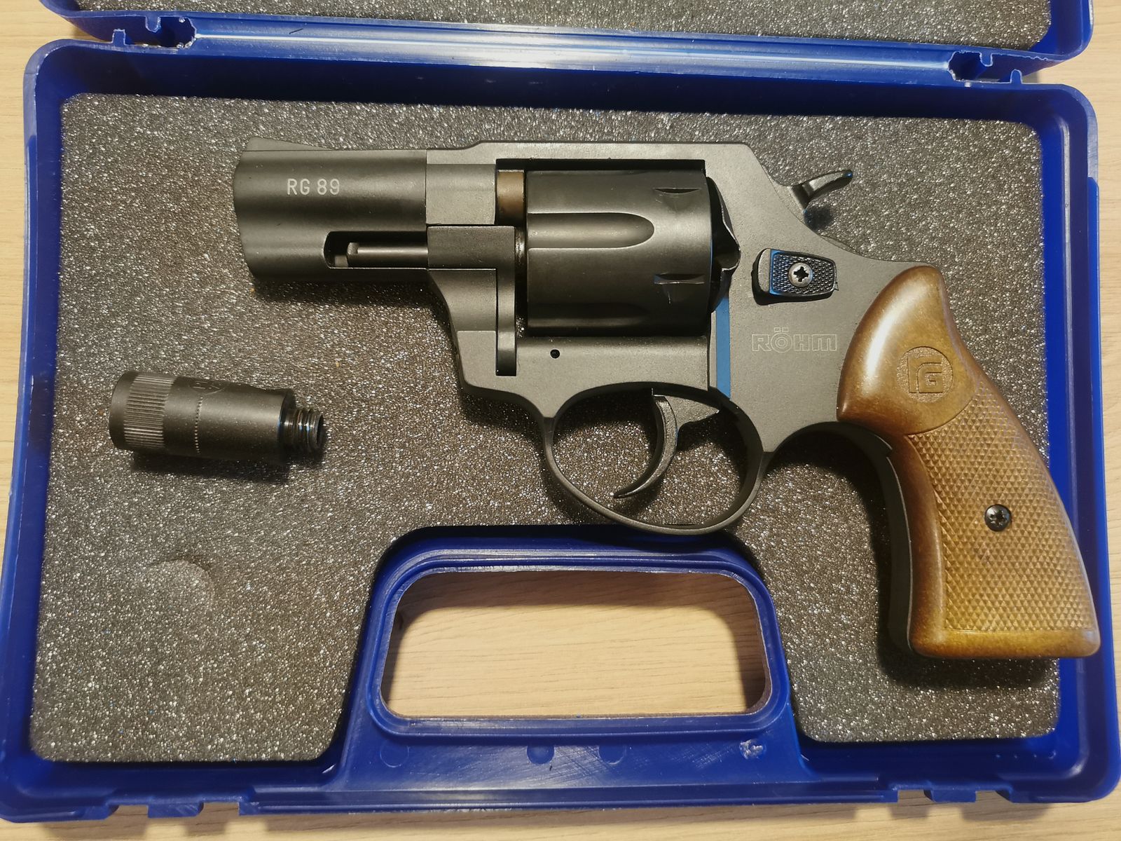Röhm RG 89 mit Abschussbecher für Signalmunition 