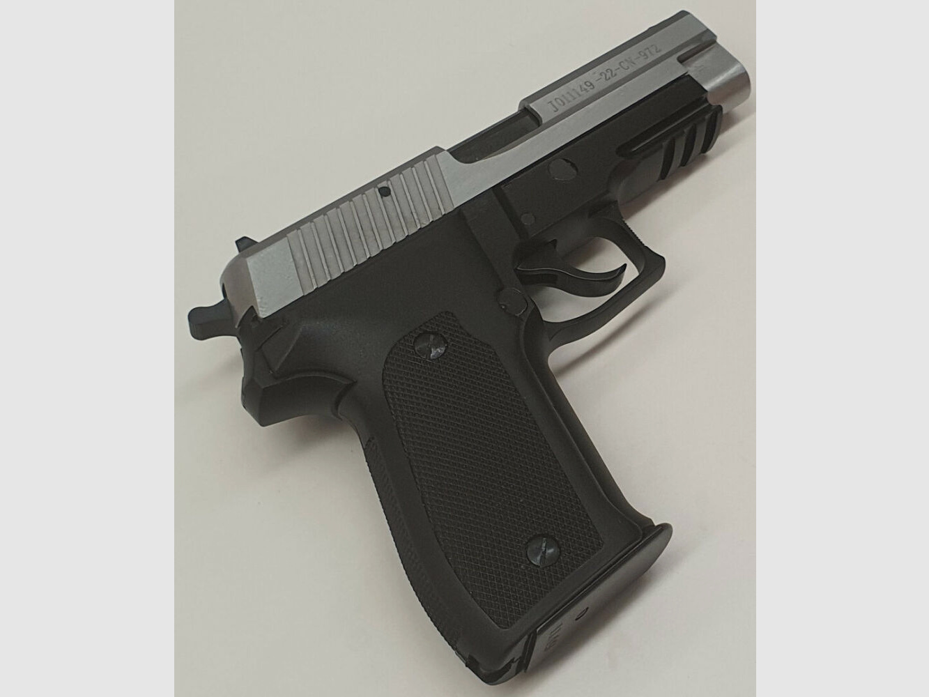 NORINCO Halbautom. Pistole NORINCO Mod.NP762/ NP22/ PX-3 bicolor im Kaliber 7,62x25tokarev Inkl. Zubehör
