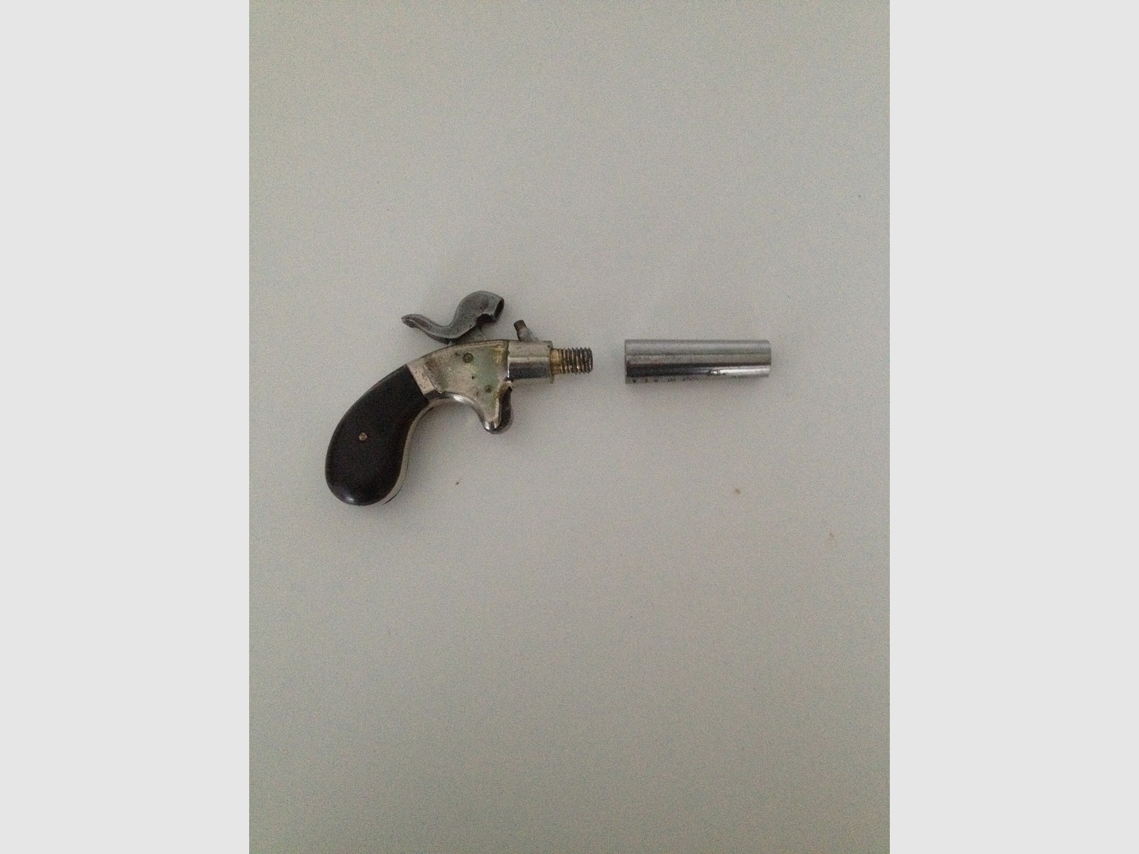 Kleiner Percussions Derringer Kal.32